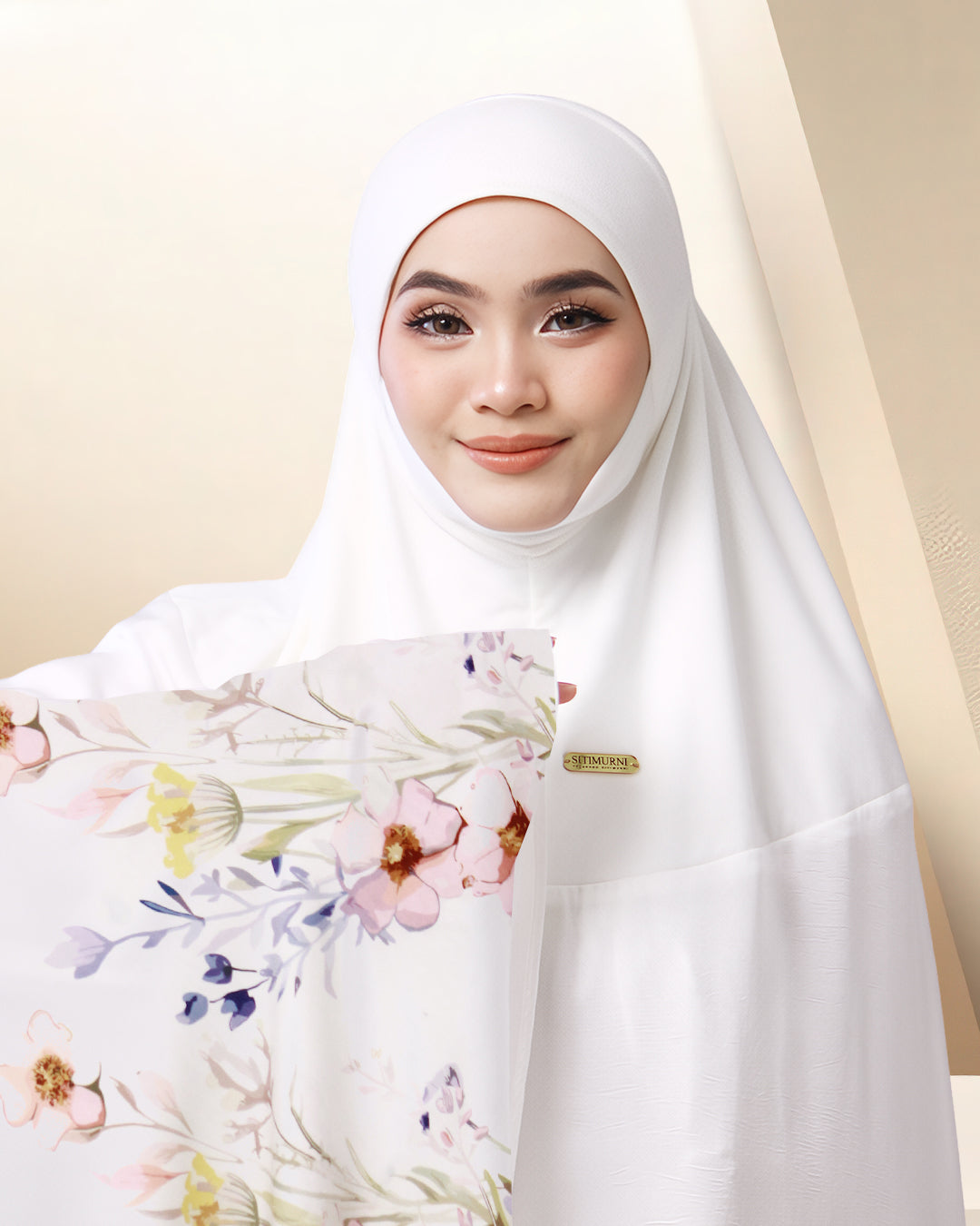 SITI MARISSA IN WHITE