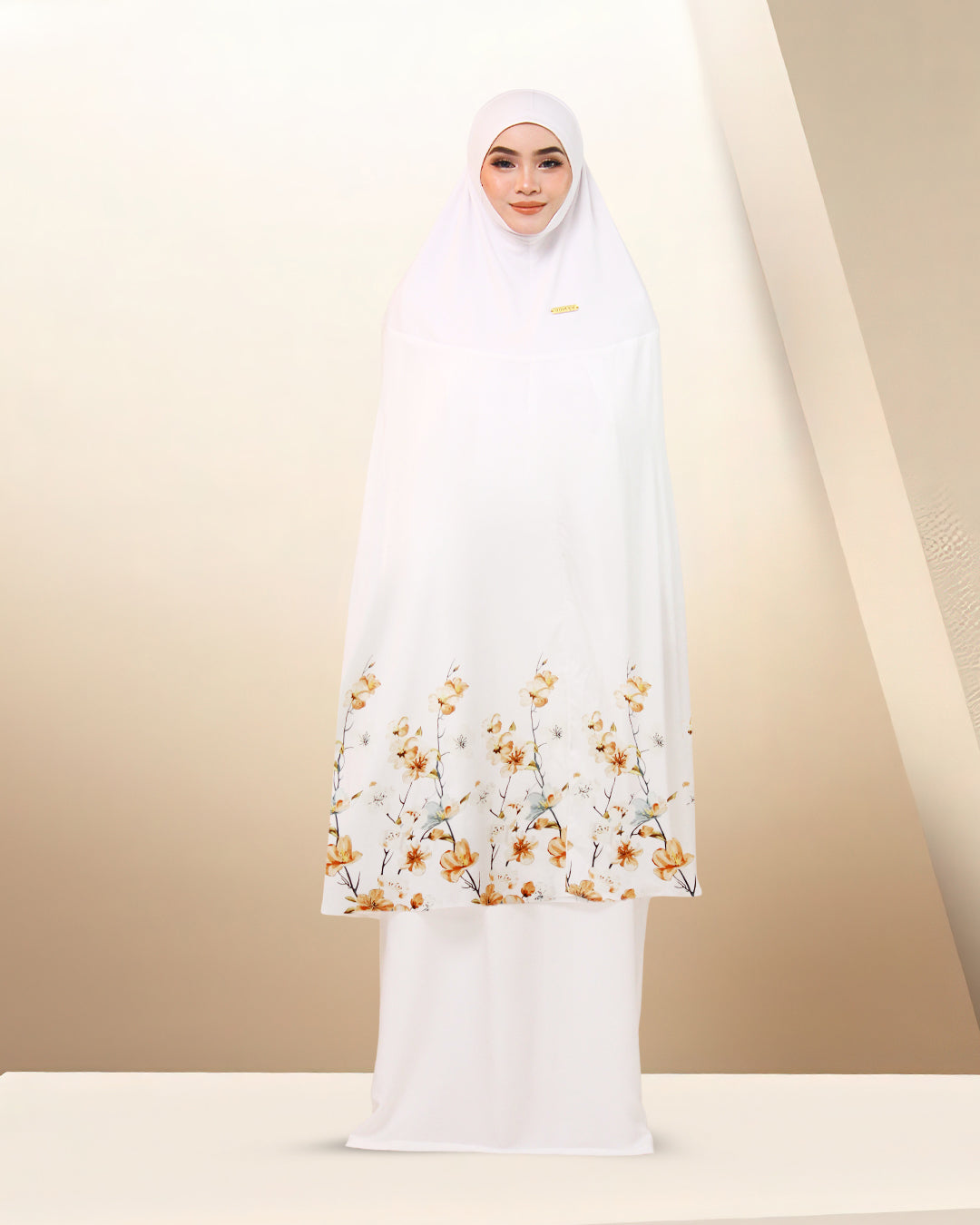 PUTRI DALILA IN WHITE