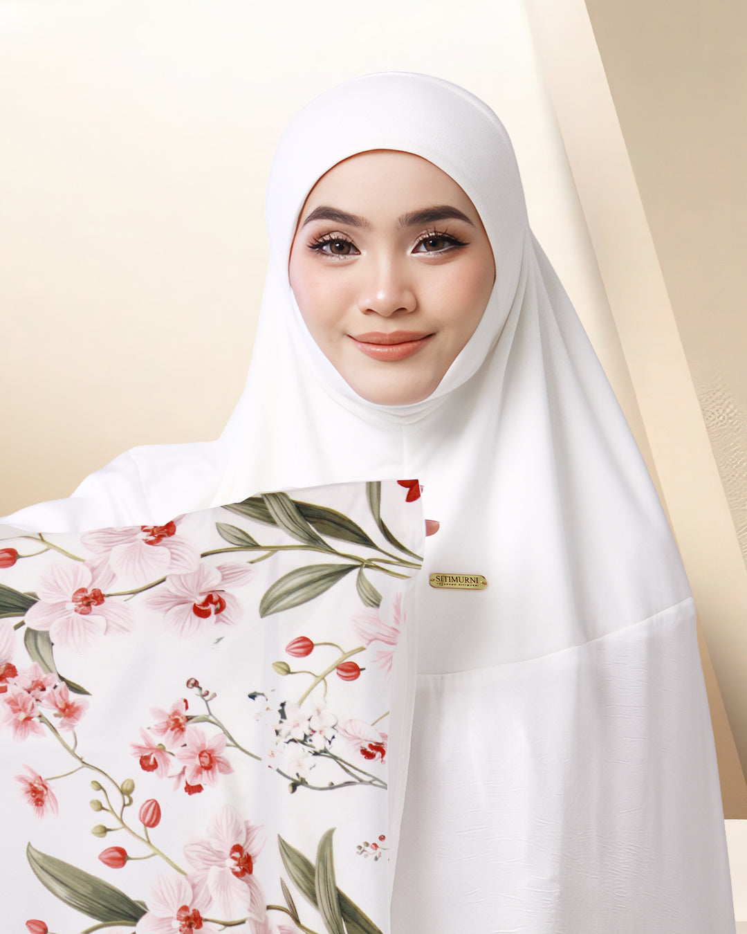SITI CAMELLIA IN WHITE