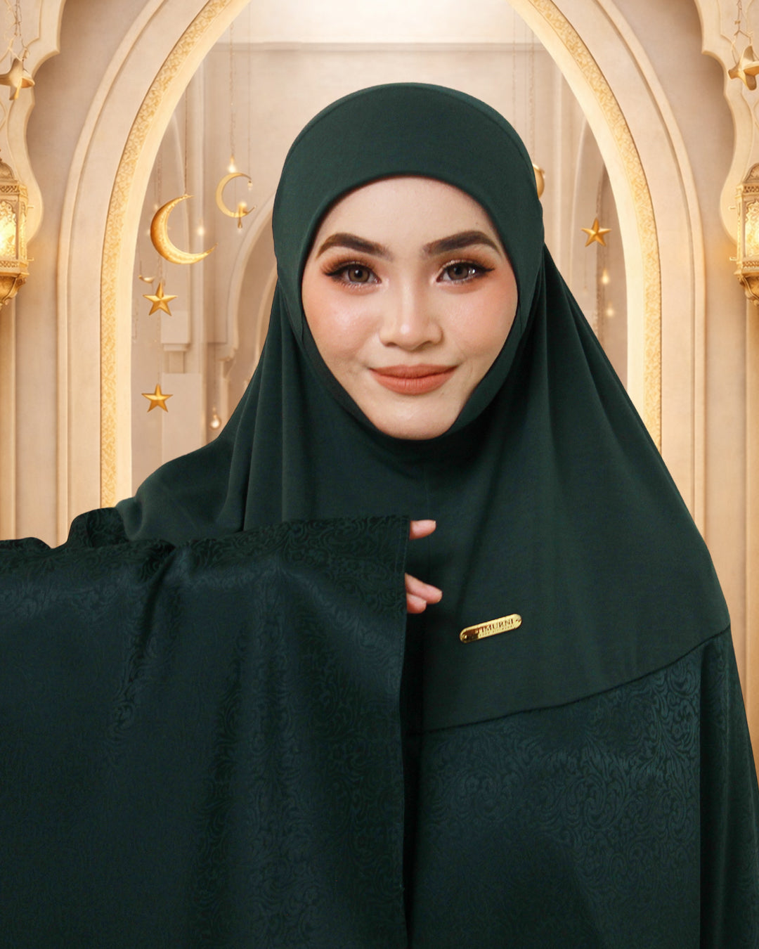 AURA RAMADHANI IN EMERALD GREEN