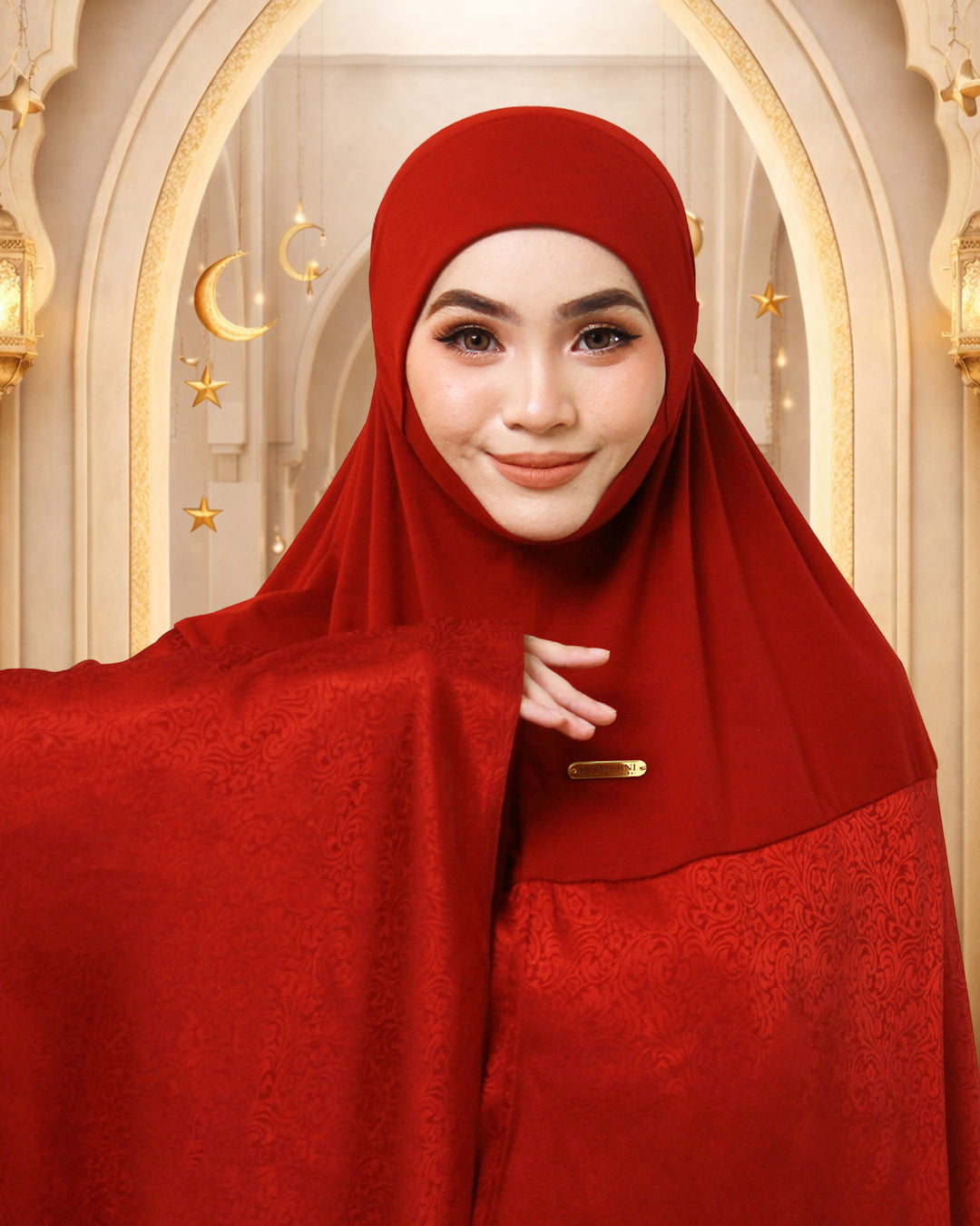AURA RAMADHANI IN MAROON
