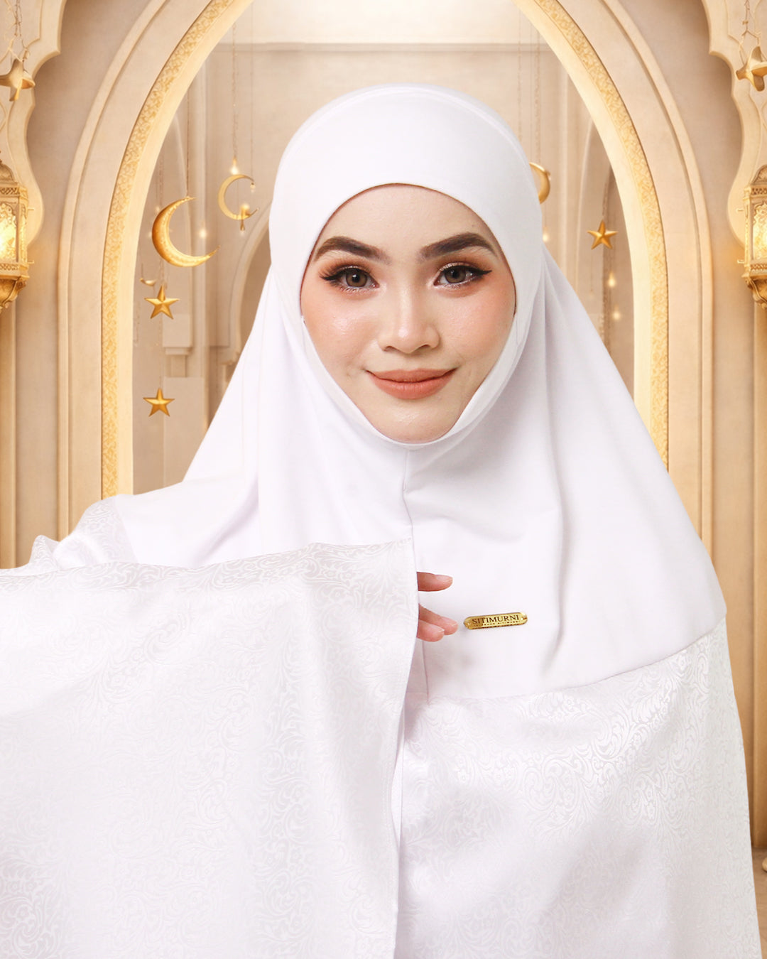 AURA RAMADHANI IN WHITE