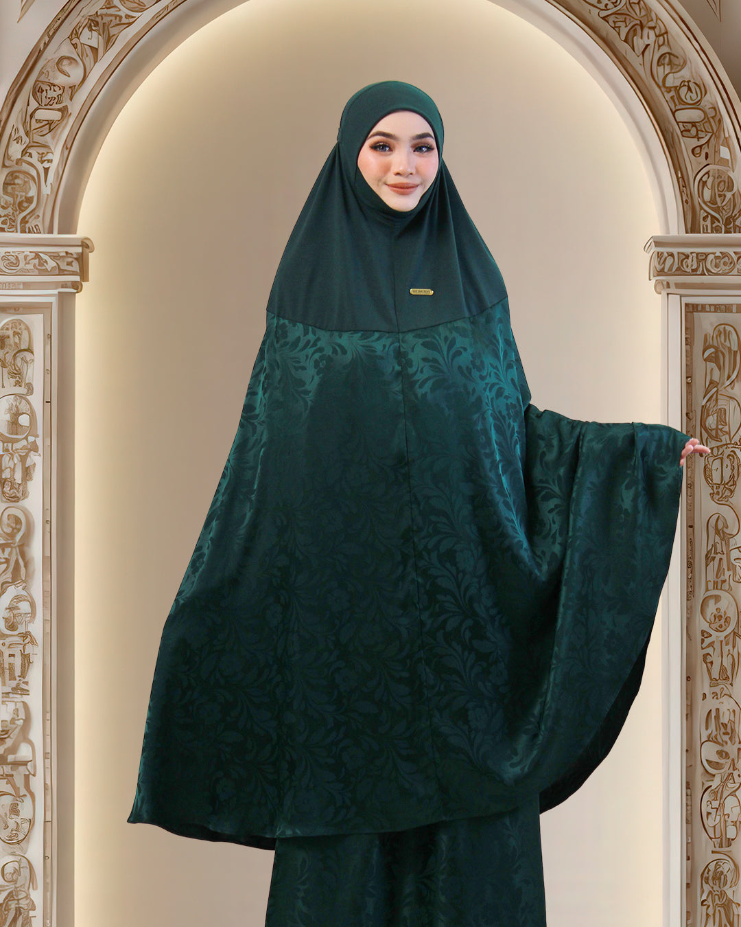 AURA SAKINAH IN EMERALD GREEN