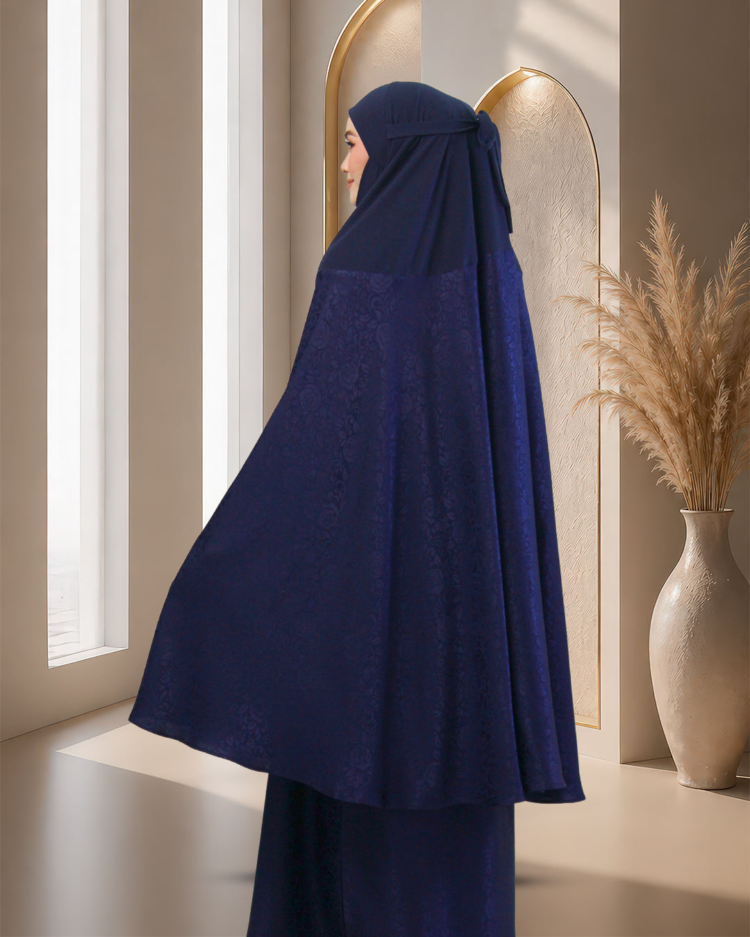AURA SAFA IN NAVY