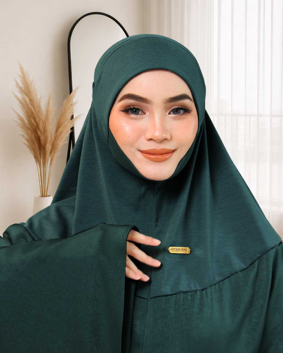 ALWANI IN SEAWEED GREEN