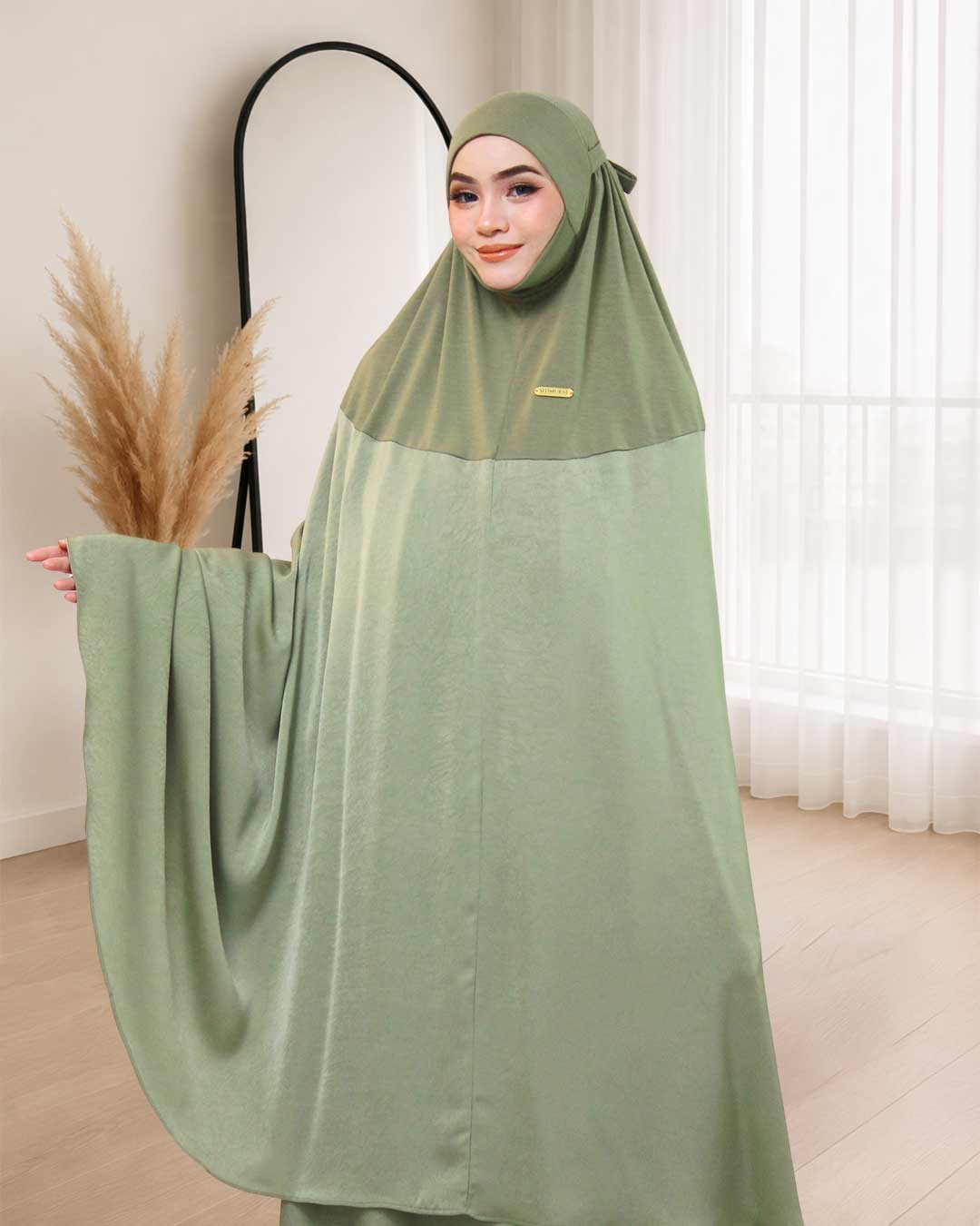 ALWANI IN VERONESE GREEN