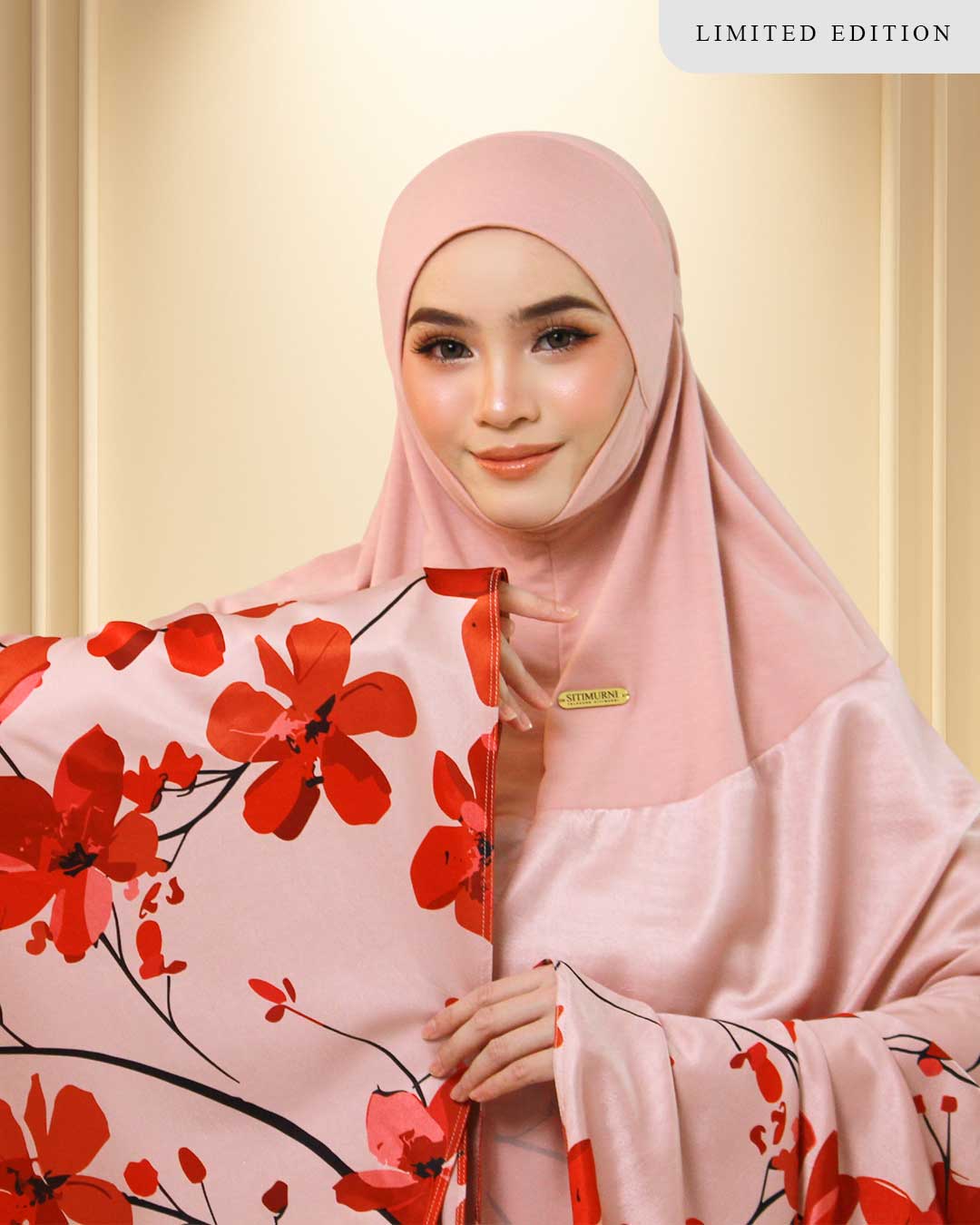 ANIS ZULAIKHA IN PINK