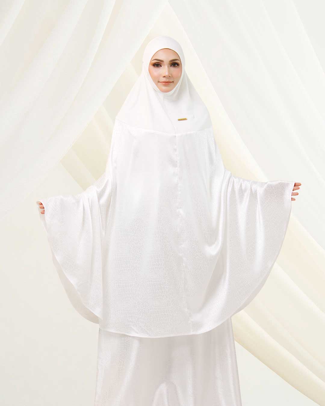 AURA BALQIS IN COTTON OFF WHITE