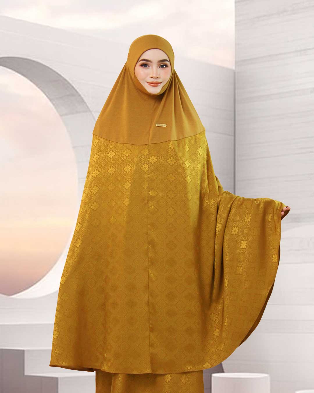 AURA MAHSURI IN GOLDEN