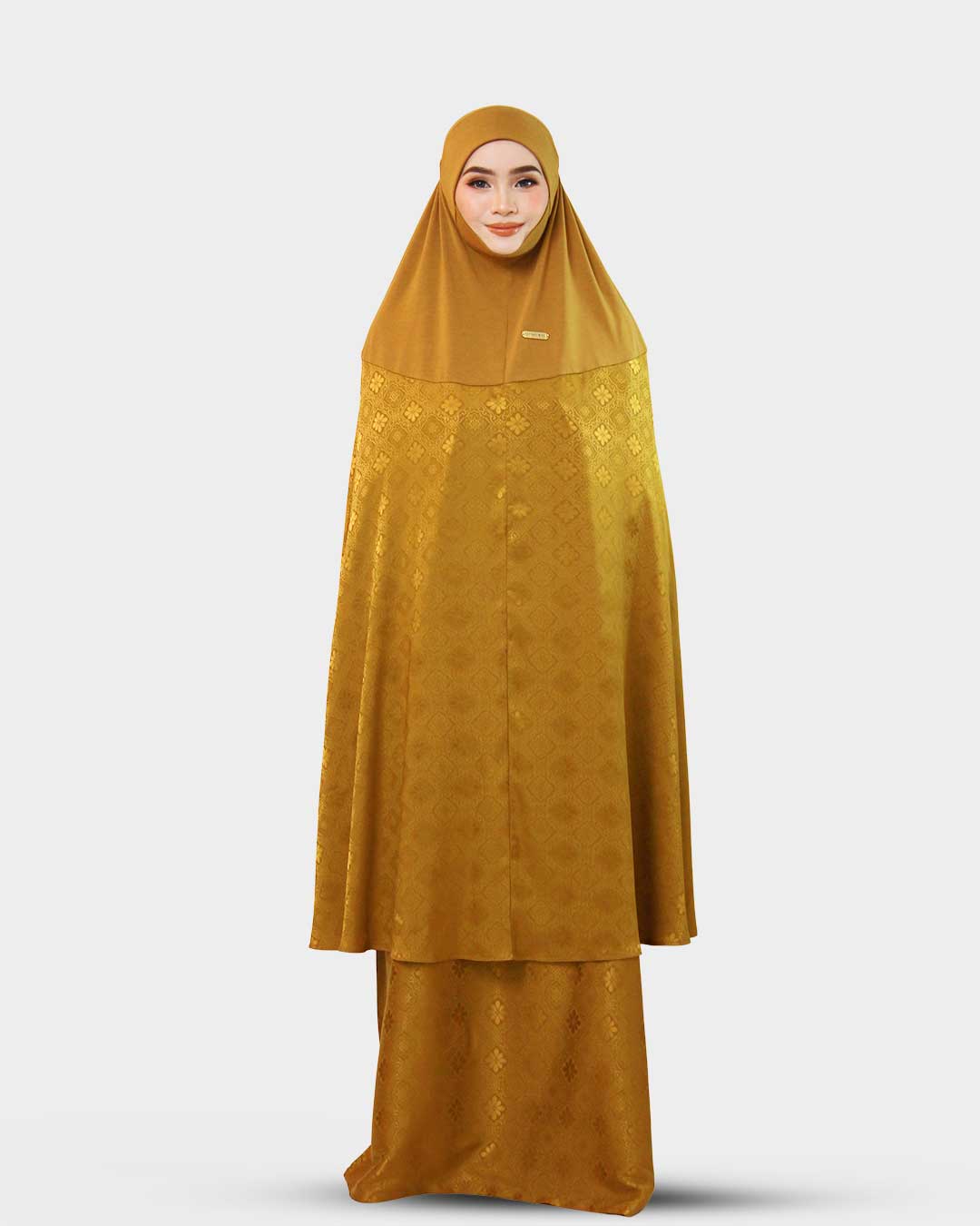 AURA MAHSURI IN GOLDEN