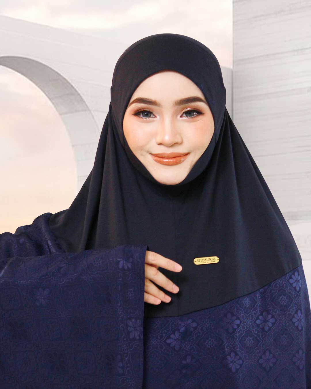 AURA MAHSURI IN NAVY