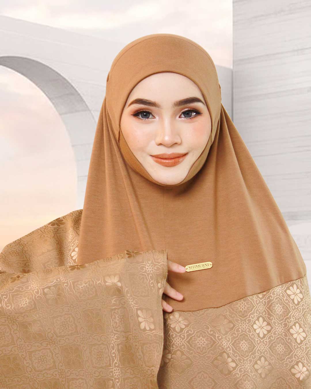 AURA MAHSURI IN NUDE