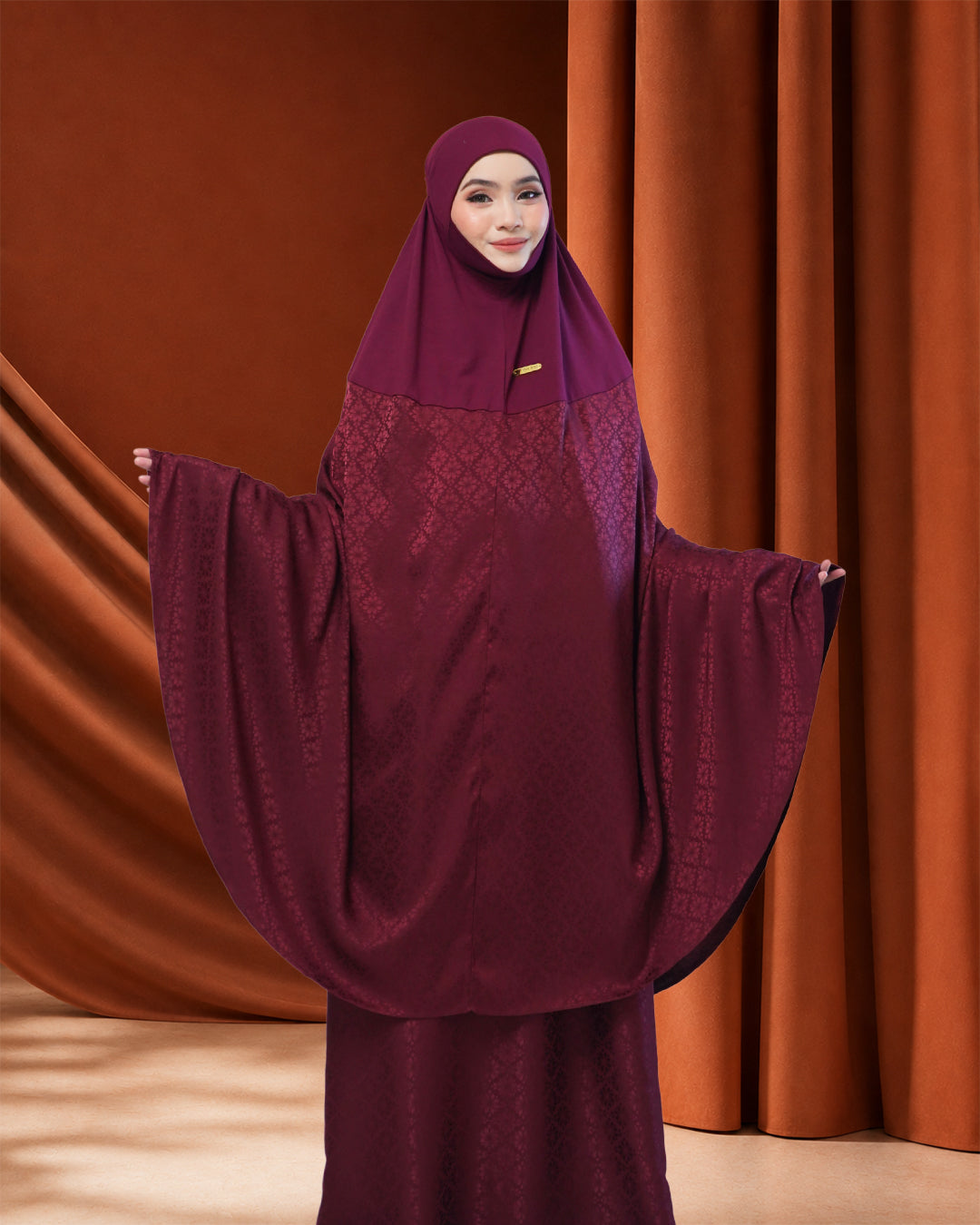 AURA SERI KENCANA IN BURGUNDY