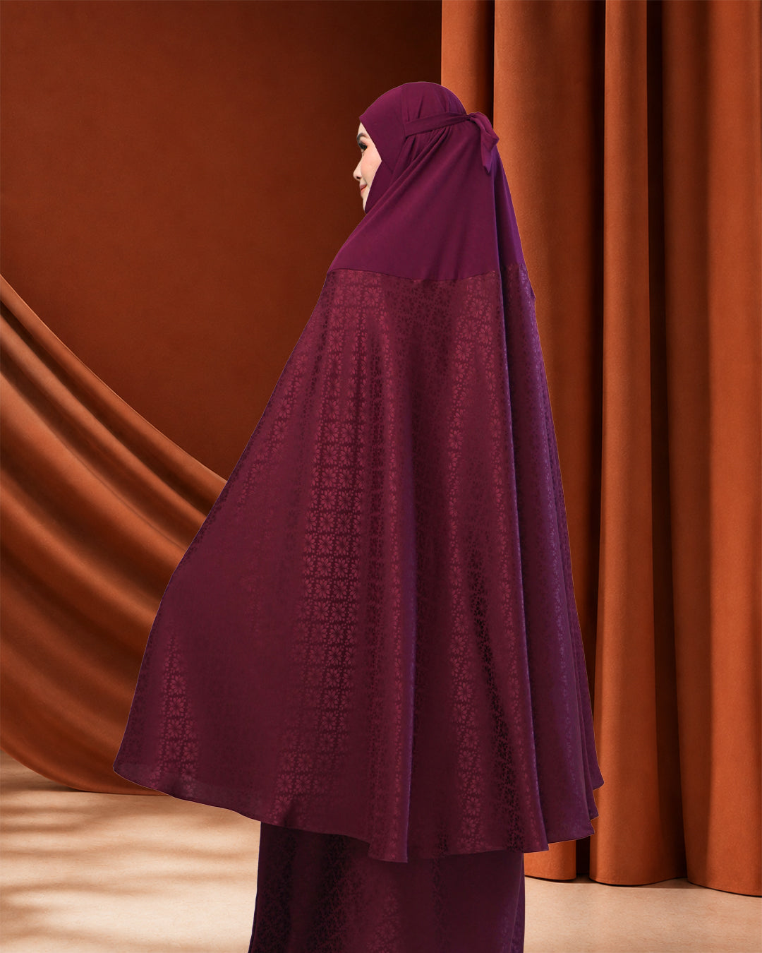 AURA SERI KENCANA IN BURGUNDY
