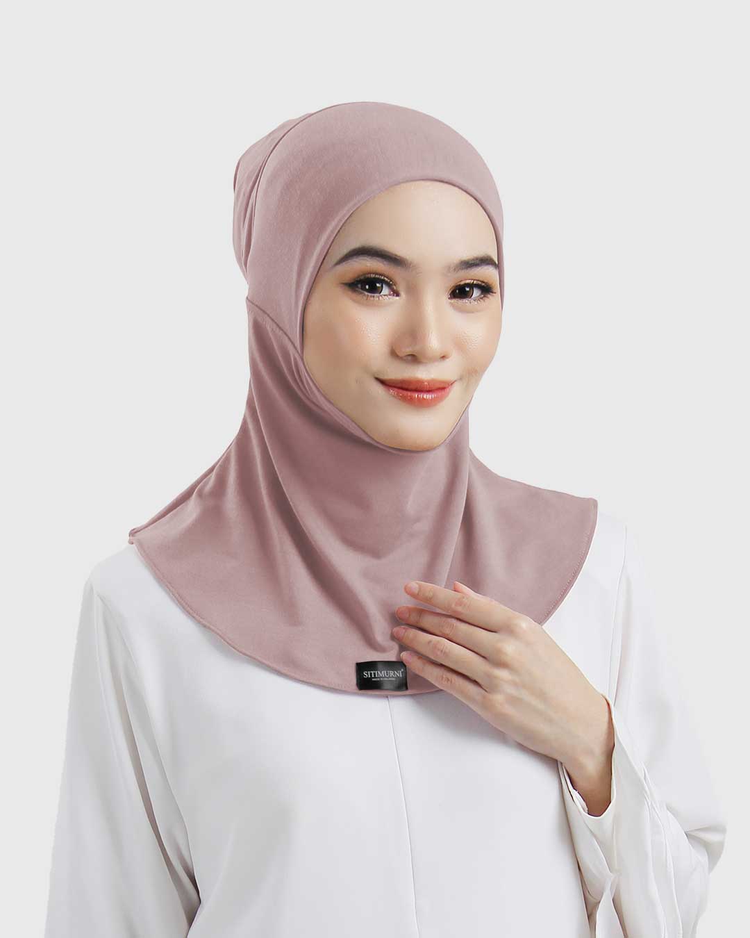 CLASSIC CHIN IN DUSTY PEARL PEACH