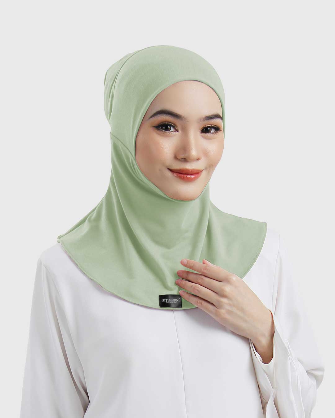 CLASSIC CHIN IN SAGE GREEN