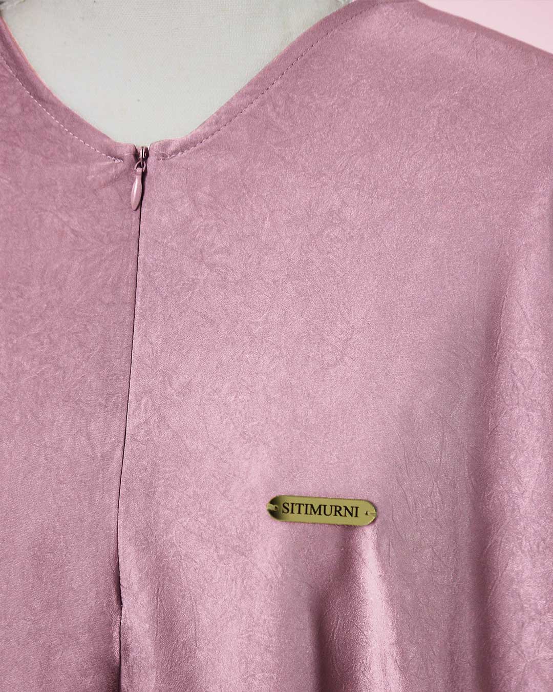 CAMELIA IN OPERA MAUVE