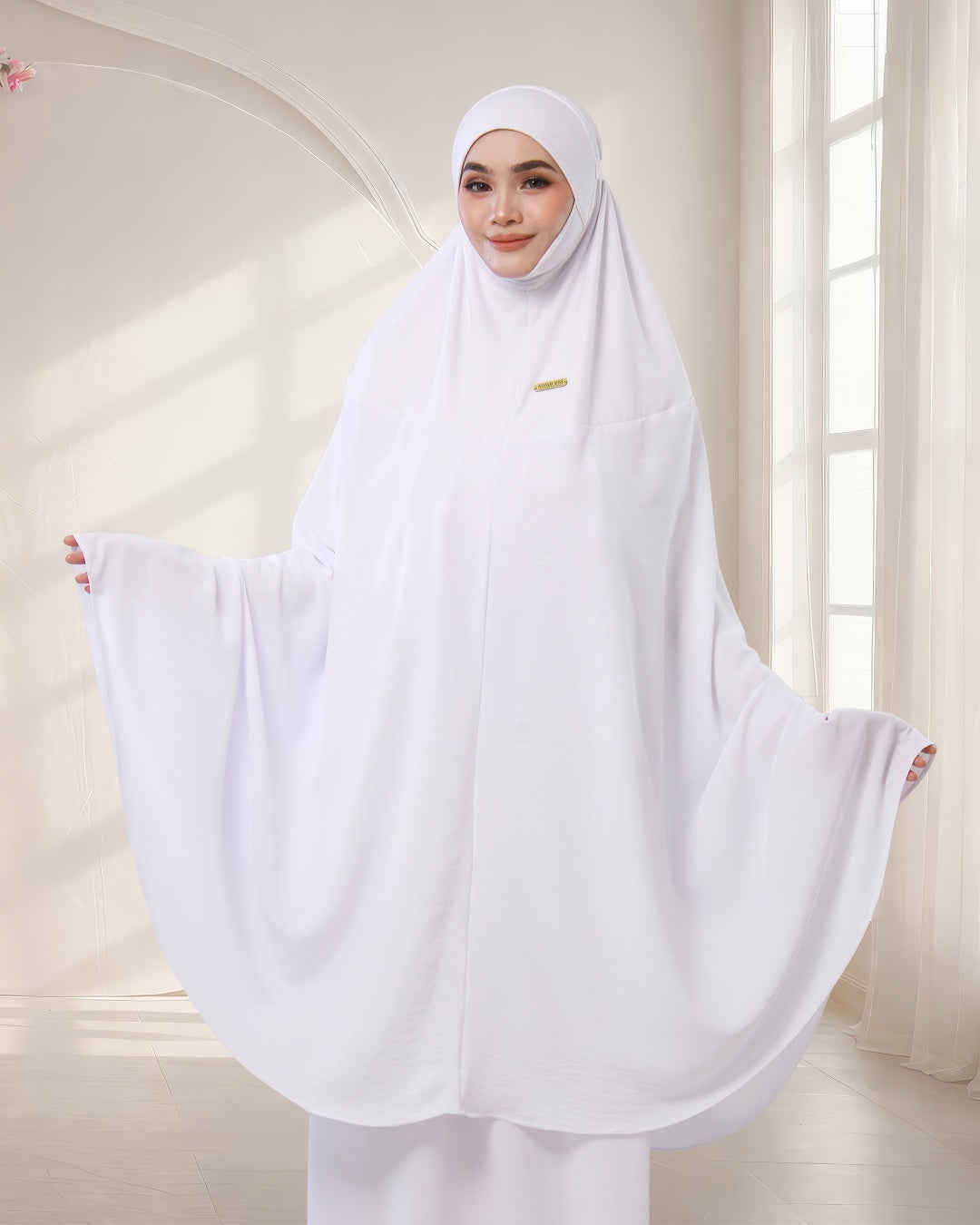 CATALINA IN SNOW WHITE