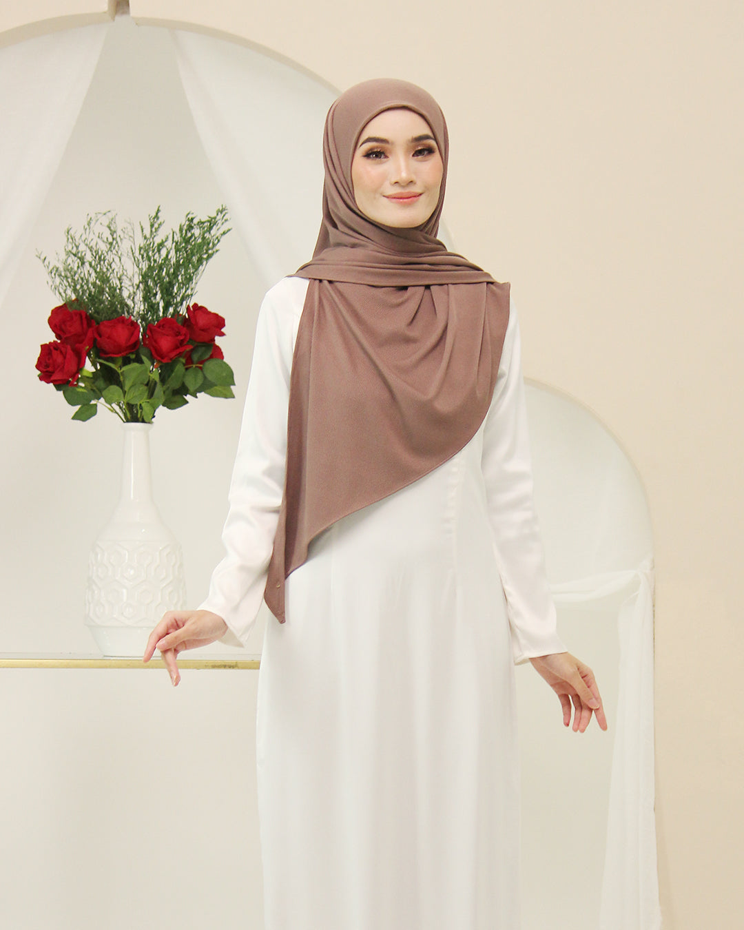 ISABELLA IN CHOCOLATE BROWN