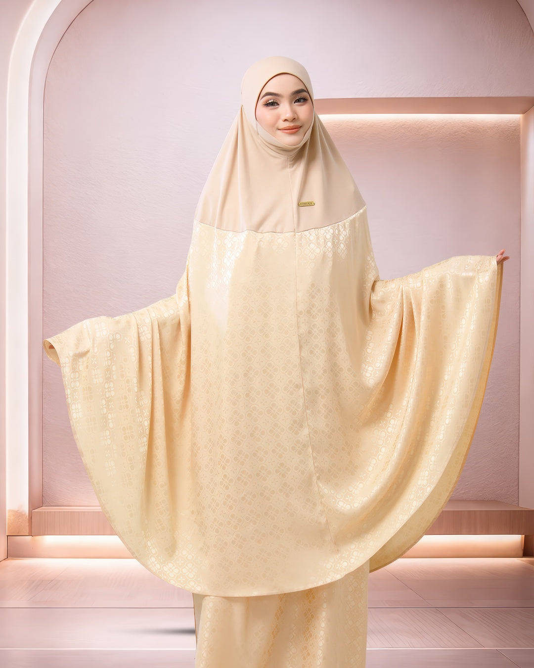 AURA KIRANA IN GOLDEN CREAMY