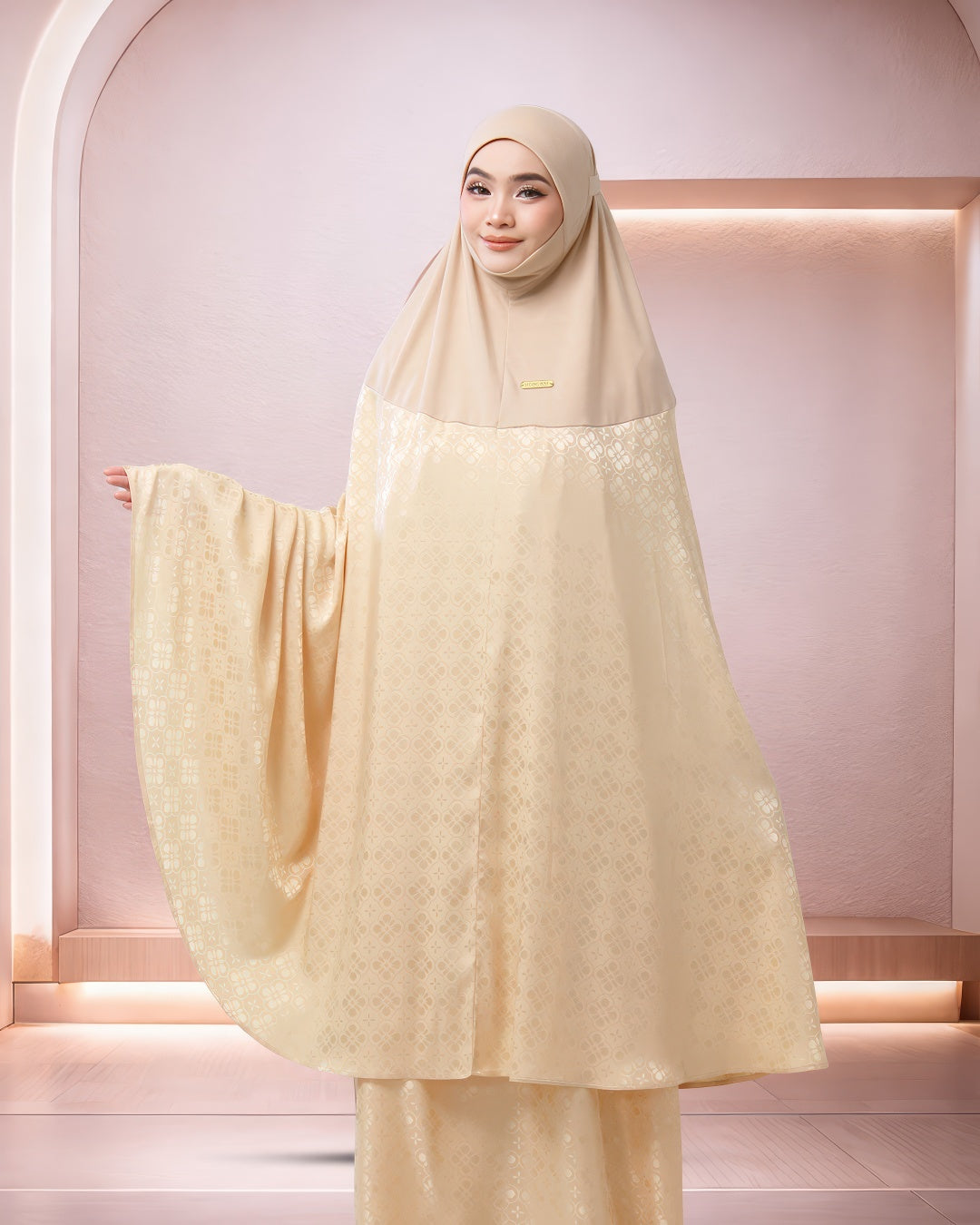 AURA KIRANA IN GOLDEN CREAMY