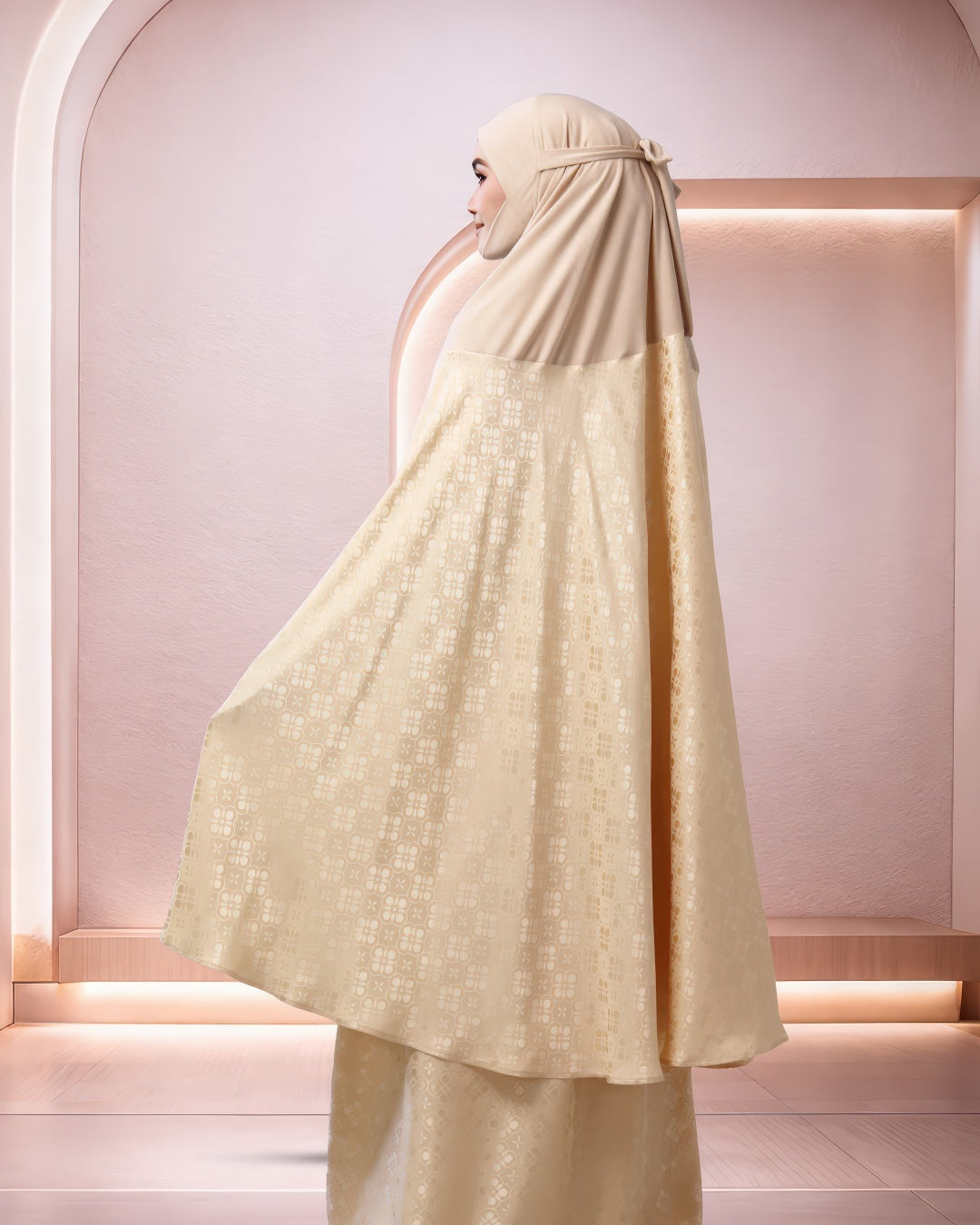 AURA KIRANA IN GOLDEN CREAMY