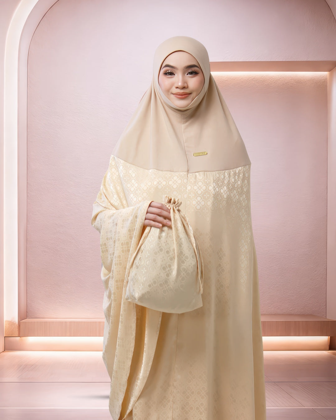 AURA KIRANA IN GOLDEN CREAMY