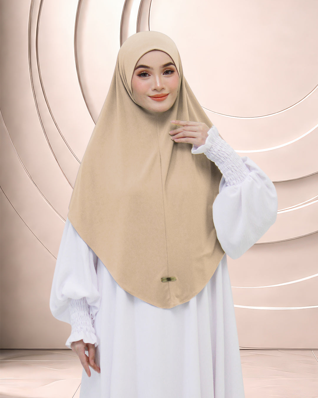 KHADIJAH IN VANILLA CHAMPAGNE