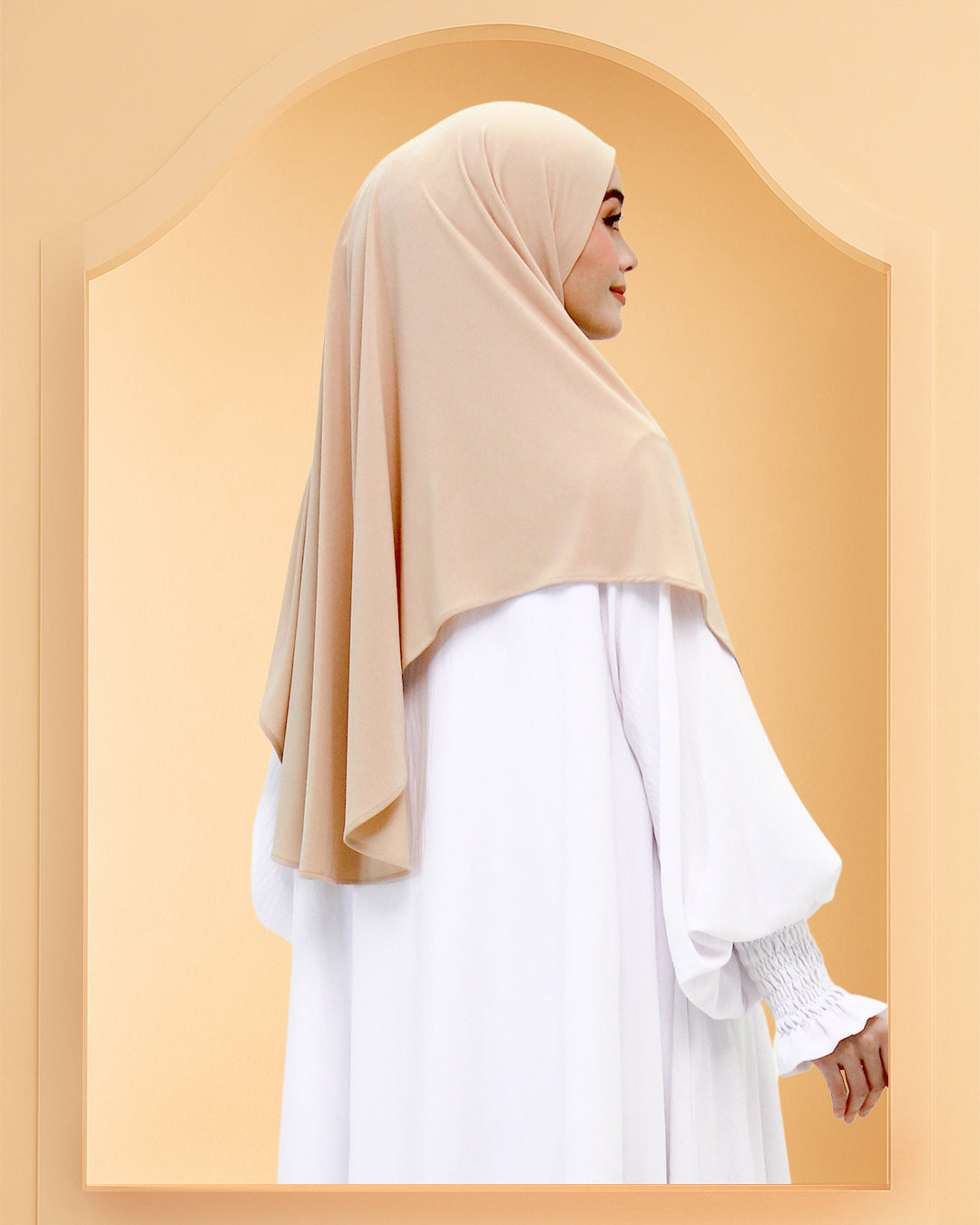 KHADIJAH IN VANILLA CHAMPAGNE