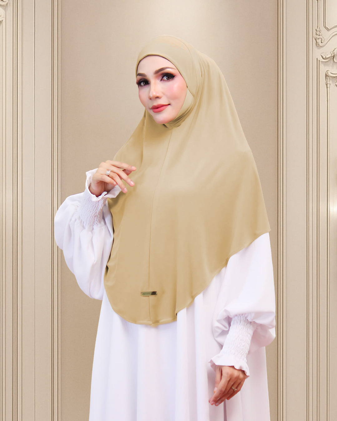 LUTFIYYAH IN DESERT SAND