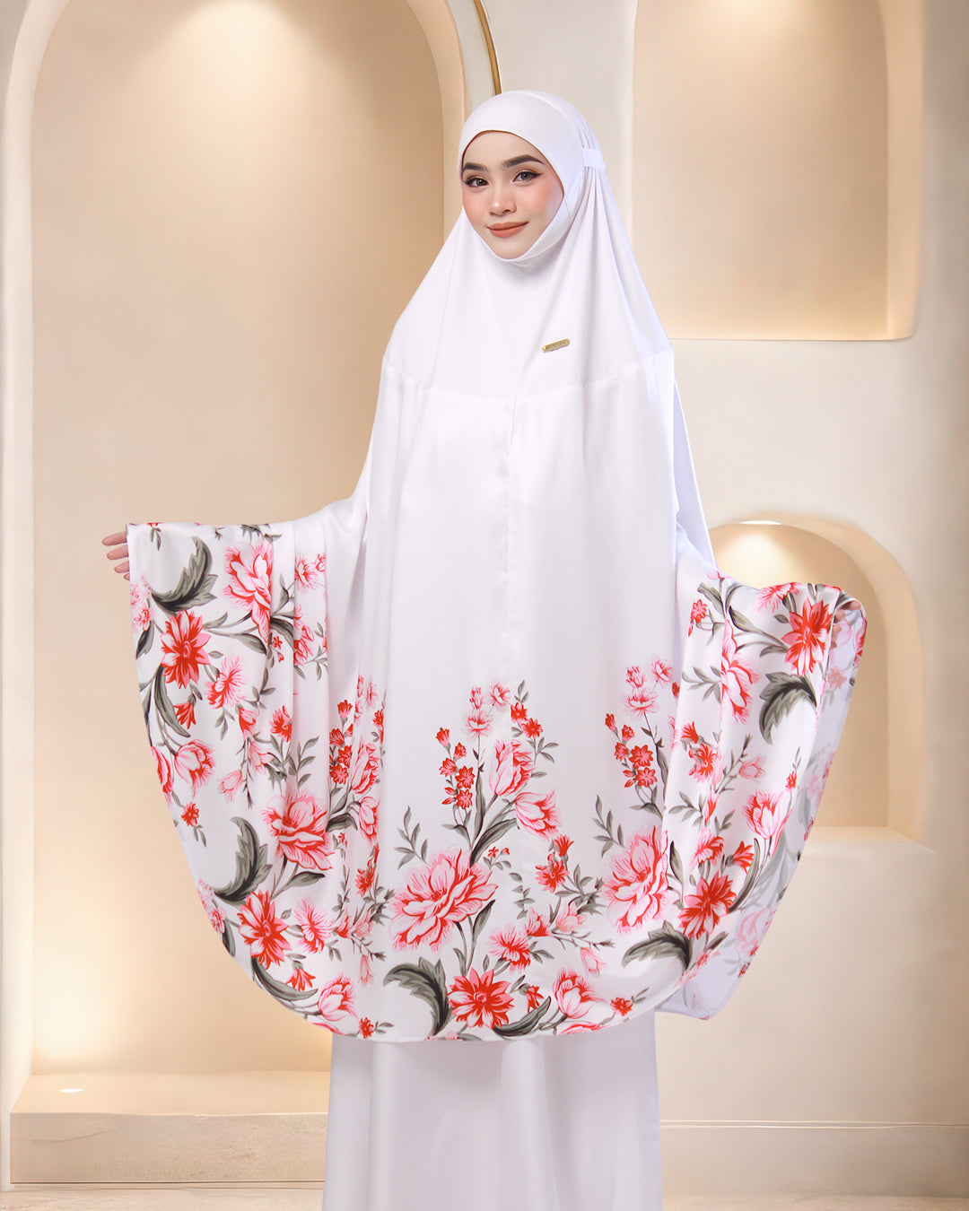 AZZAHARA IN WHITE