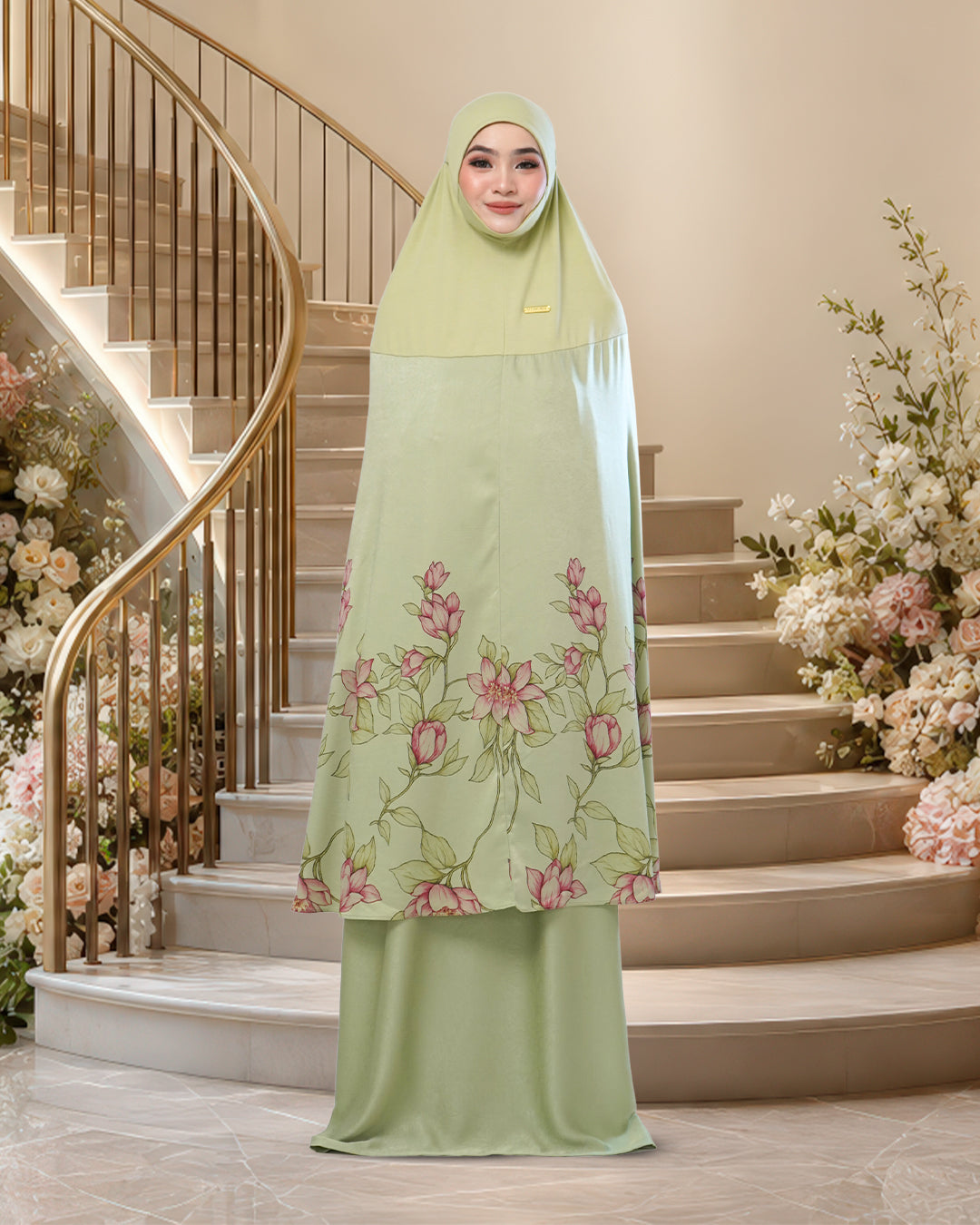 ARIANA ZAHRA IN GREEN