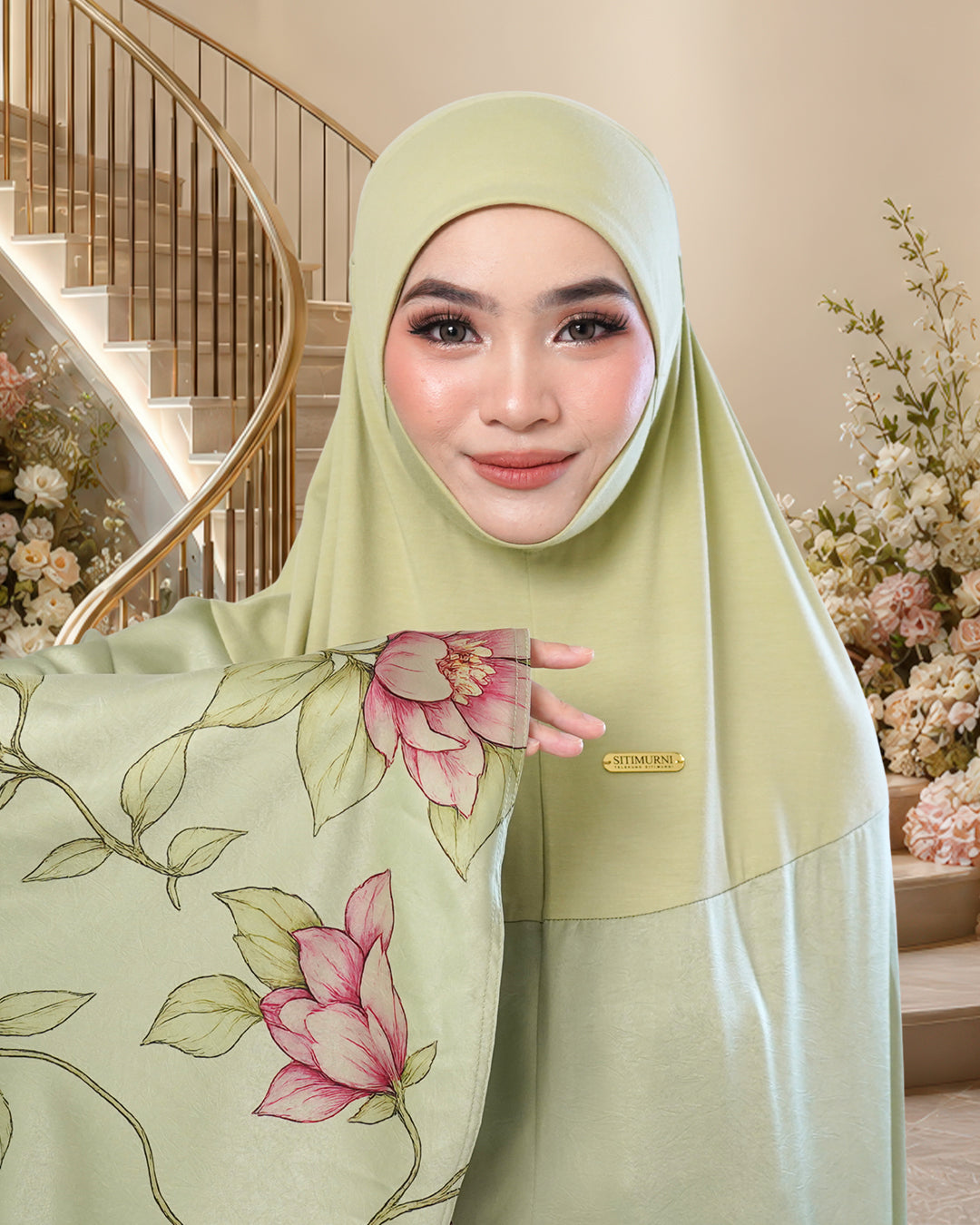 ARIANA ZAHRA IN GREEN