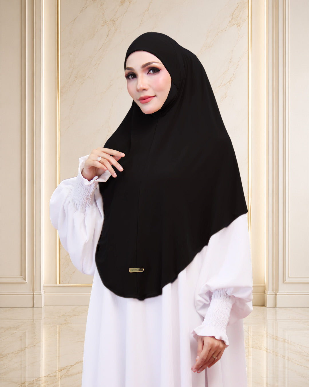 LUTFIYYAH IN PURE BLACK