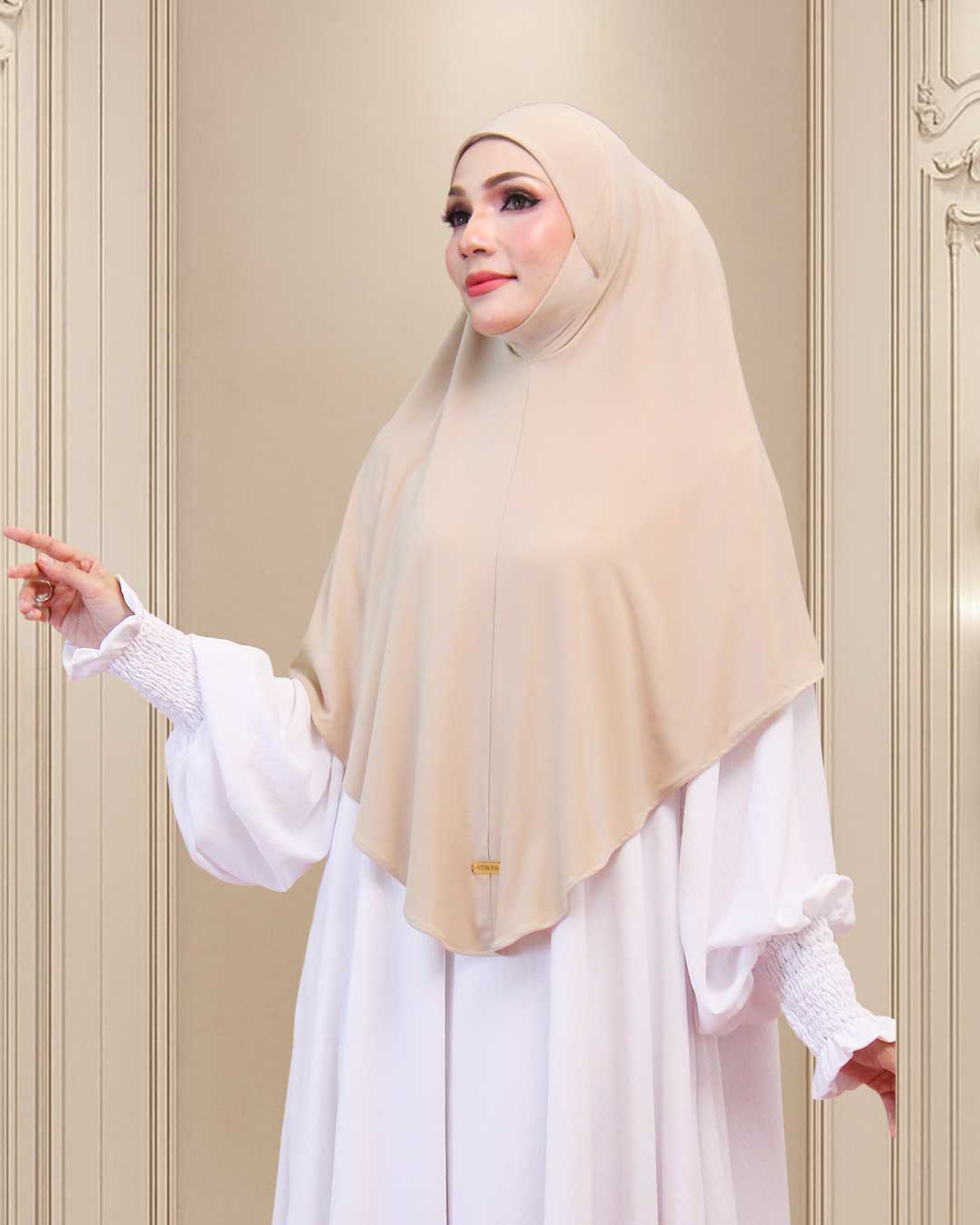 LUTFIYYAH IN VANILLA CUSTARD