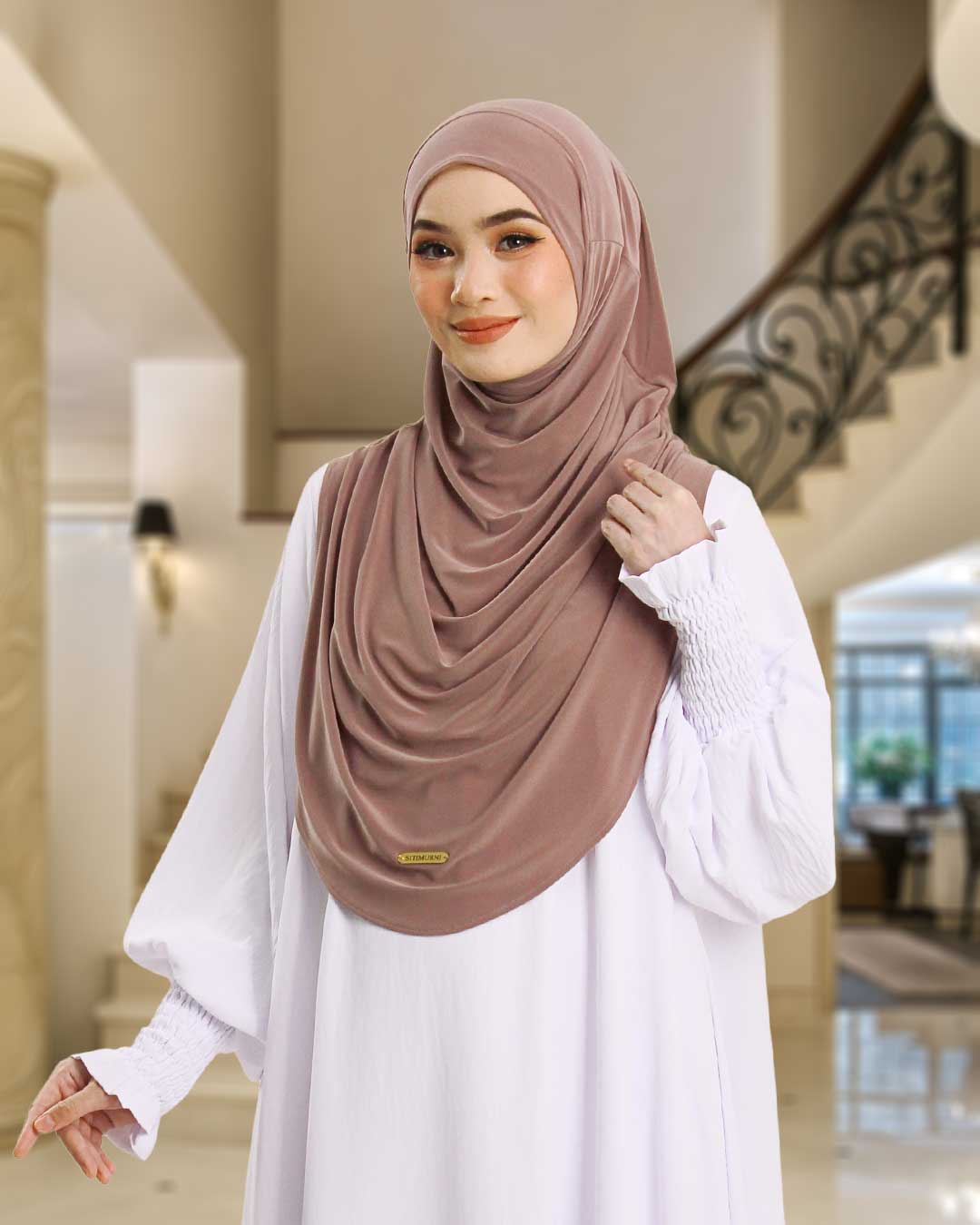 MARIYA IN SAND LATTE