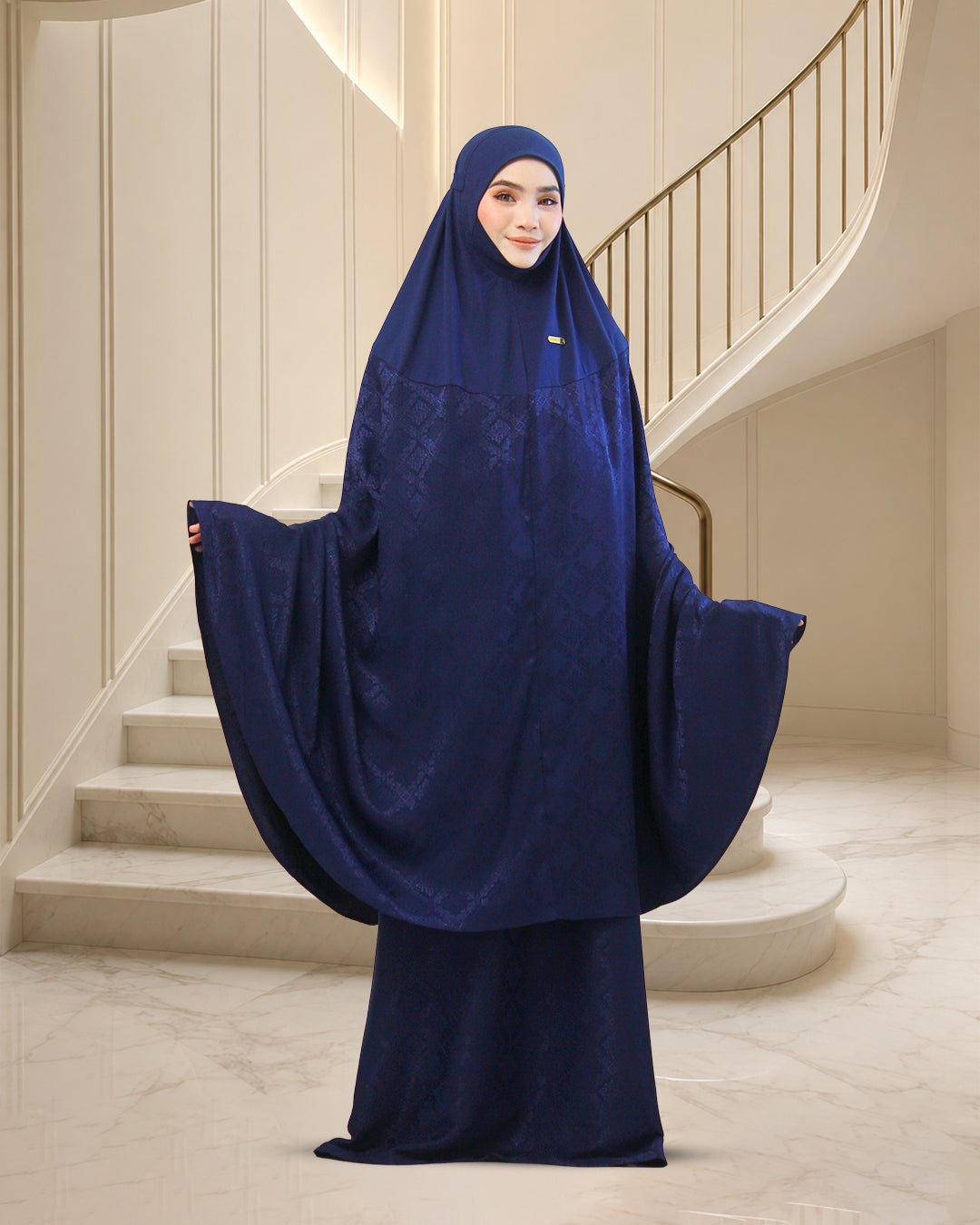 AURA MAHSURI IN NAVY