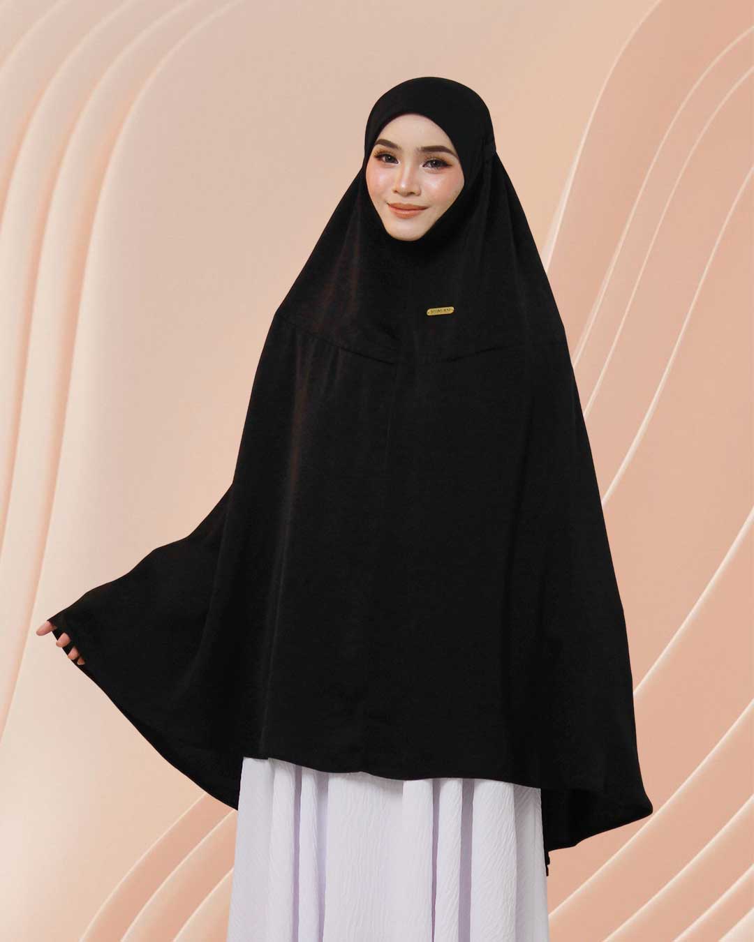 NUR HUMAIRAH IN WINTER BLACK