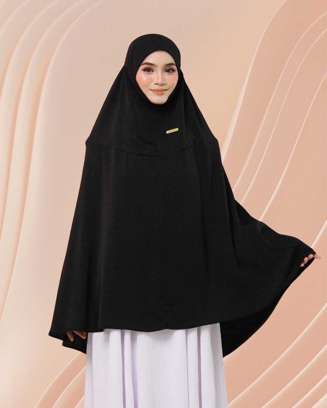 NUR HUMAIRAH IN WINTER BLACK