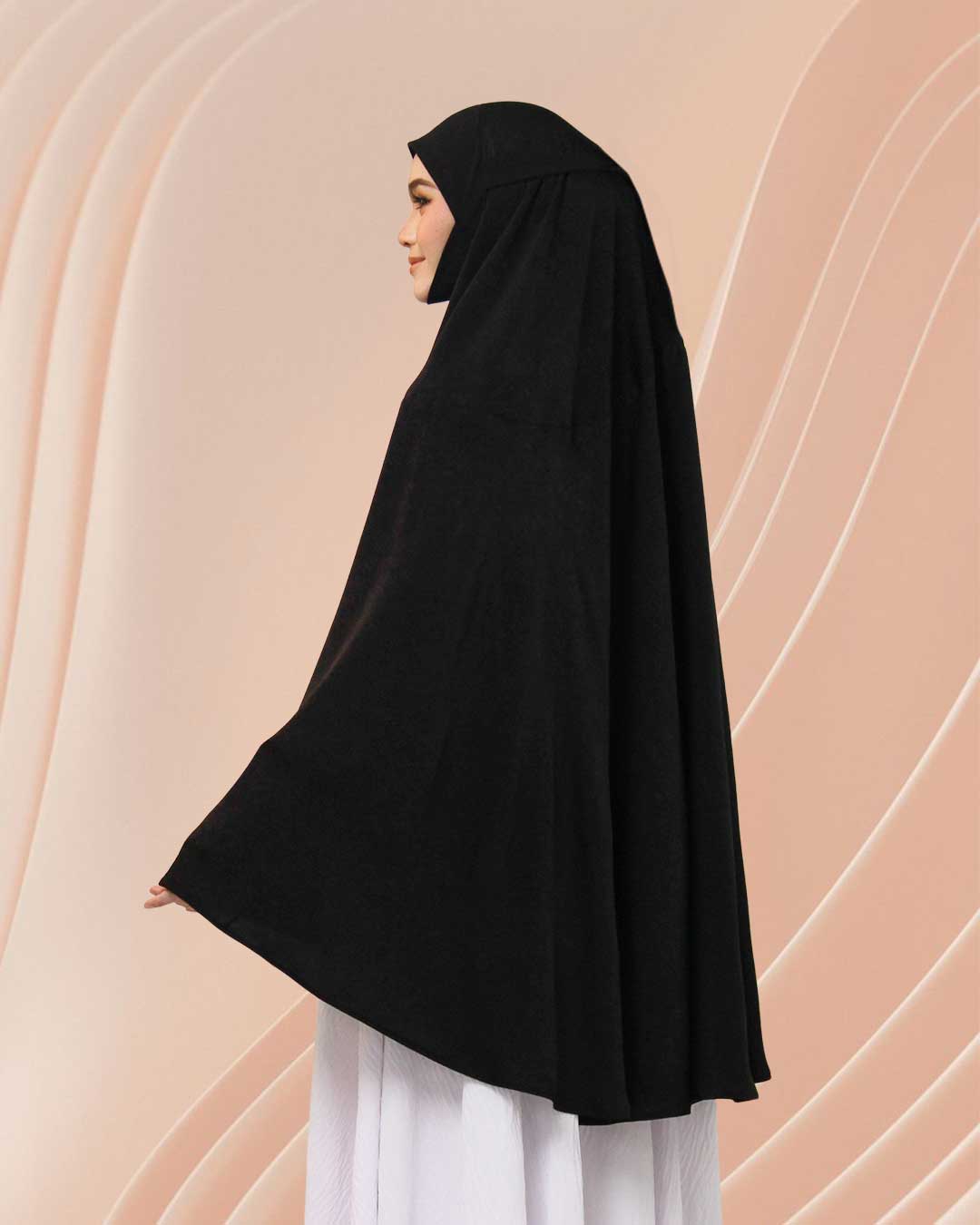 NUR HUMAIRAH IN WINTER BLACK