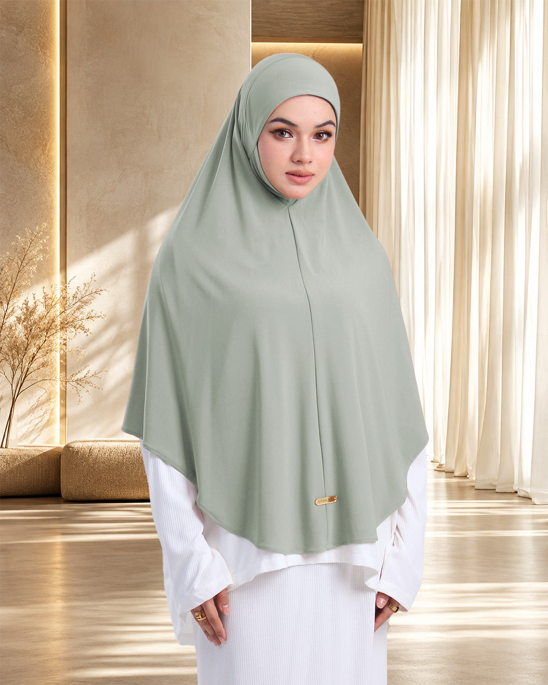 ZALEHA IN STONE SILVER