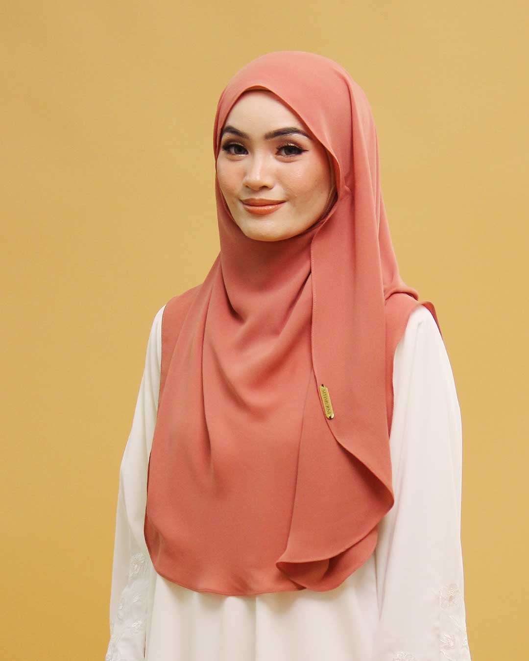 MUSTIKA IN PACIFIC REDSAND