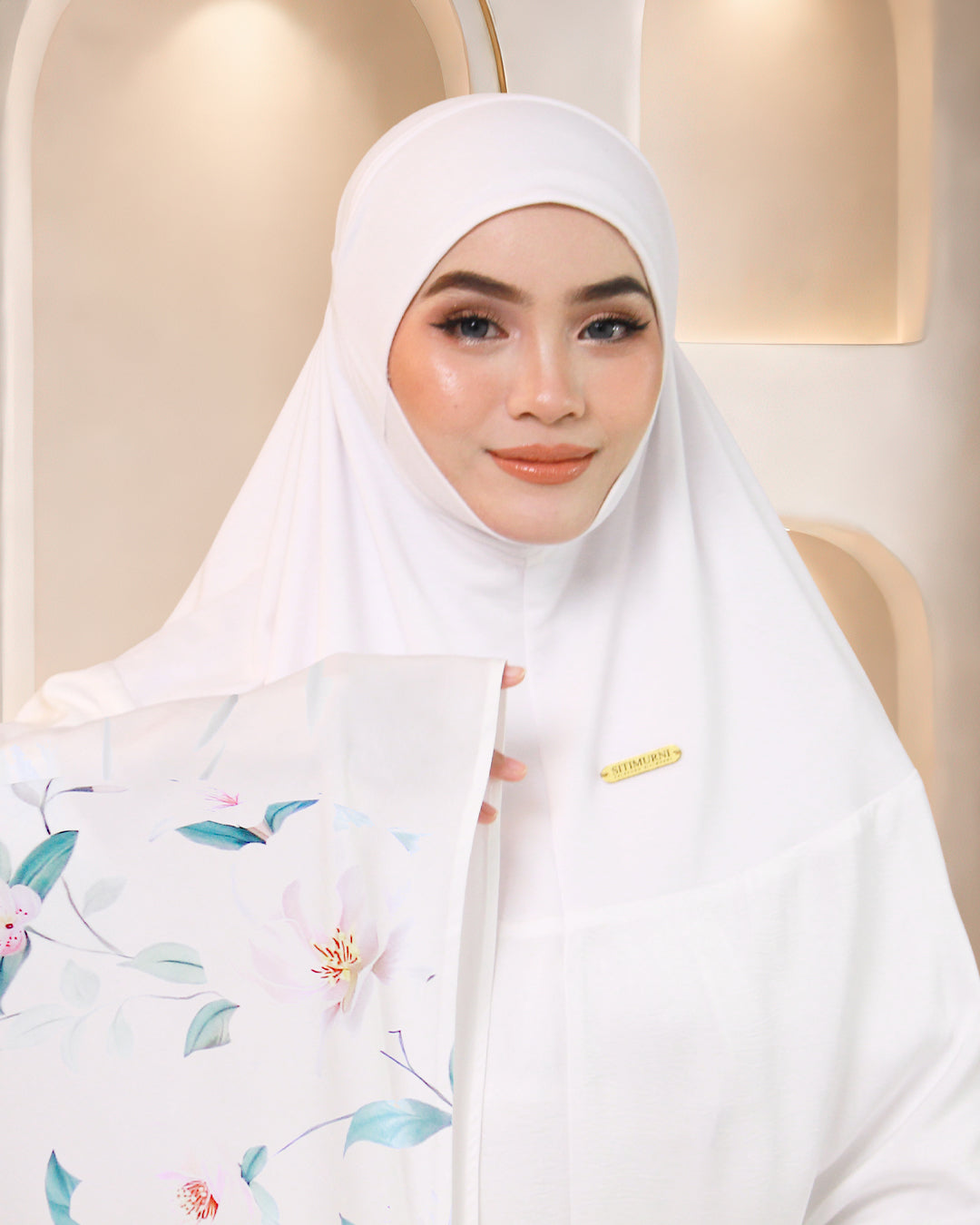 QAIREEN ALYA IN WHITE