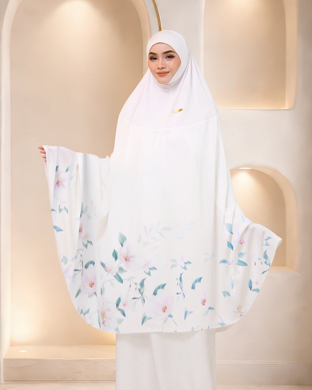QAIREEN ALYA IN WHITE