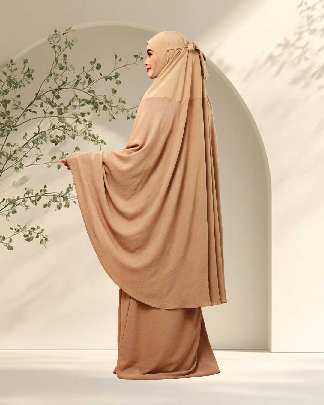 CATALINA IN SANDY NUDE