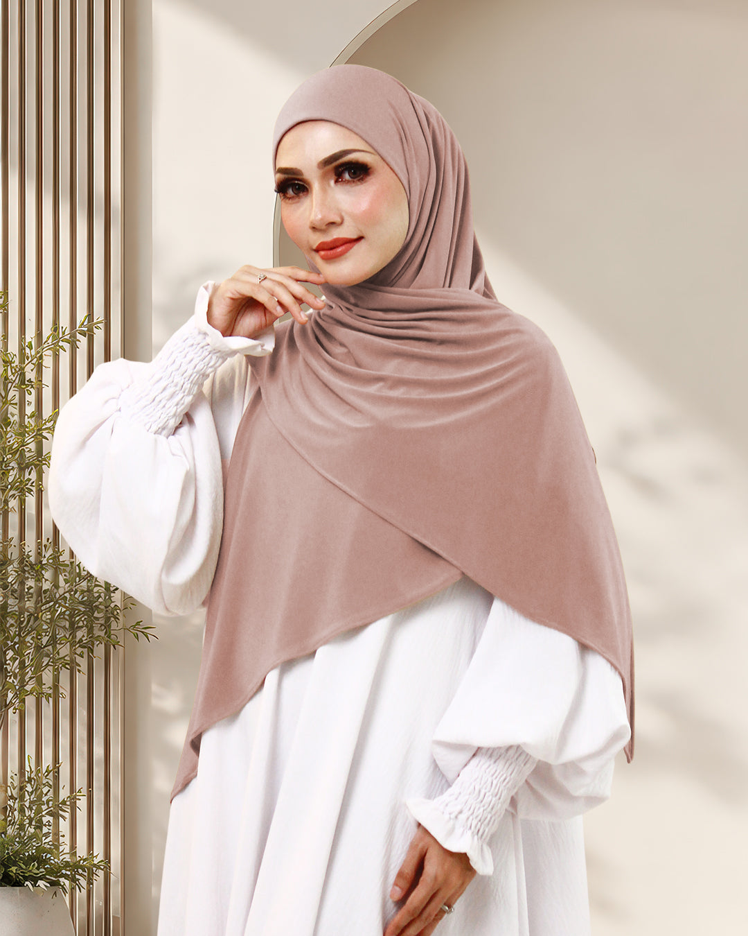 SENEJA IN SADDLE BROWN