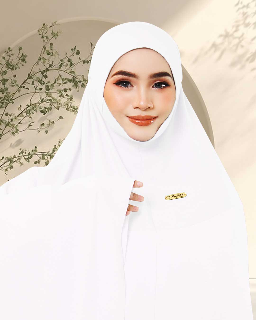 CATALINA IN SNOW WHITE