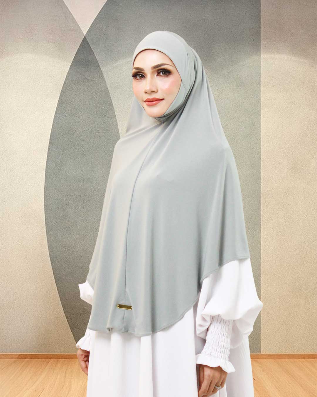 ZALEHA IN STONE SILVER