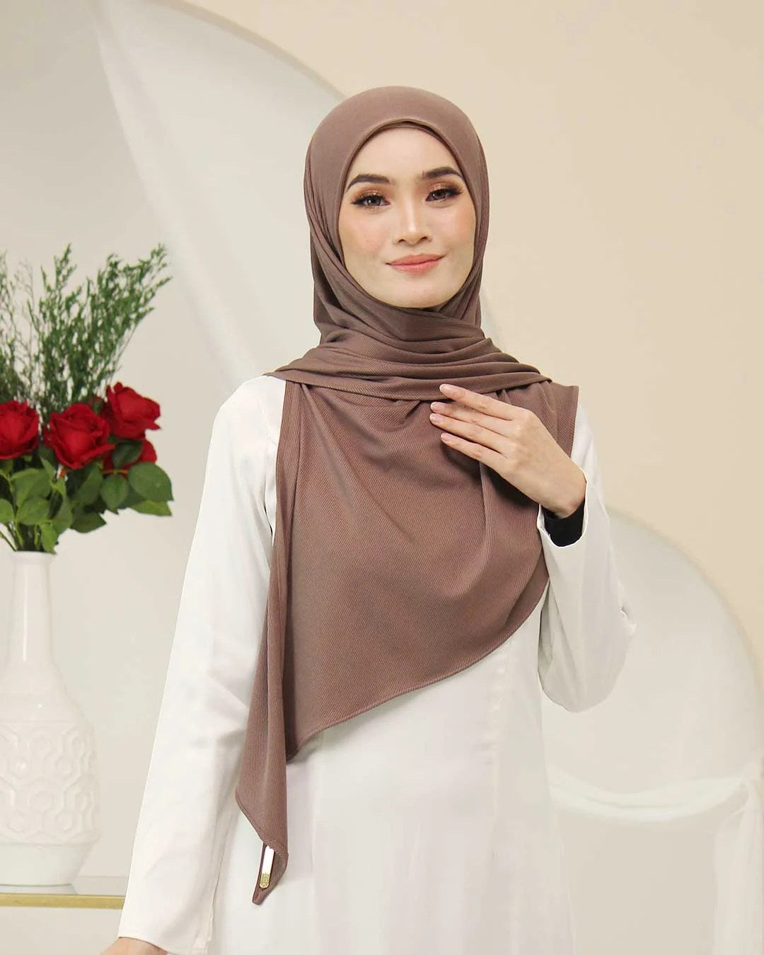 ISABELLA IN COFFEE BROWN