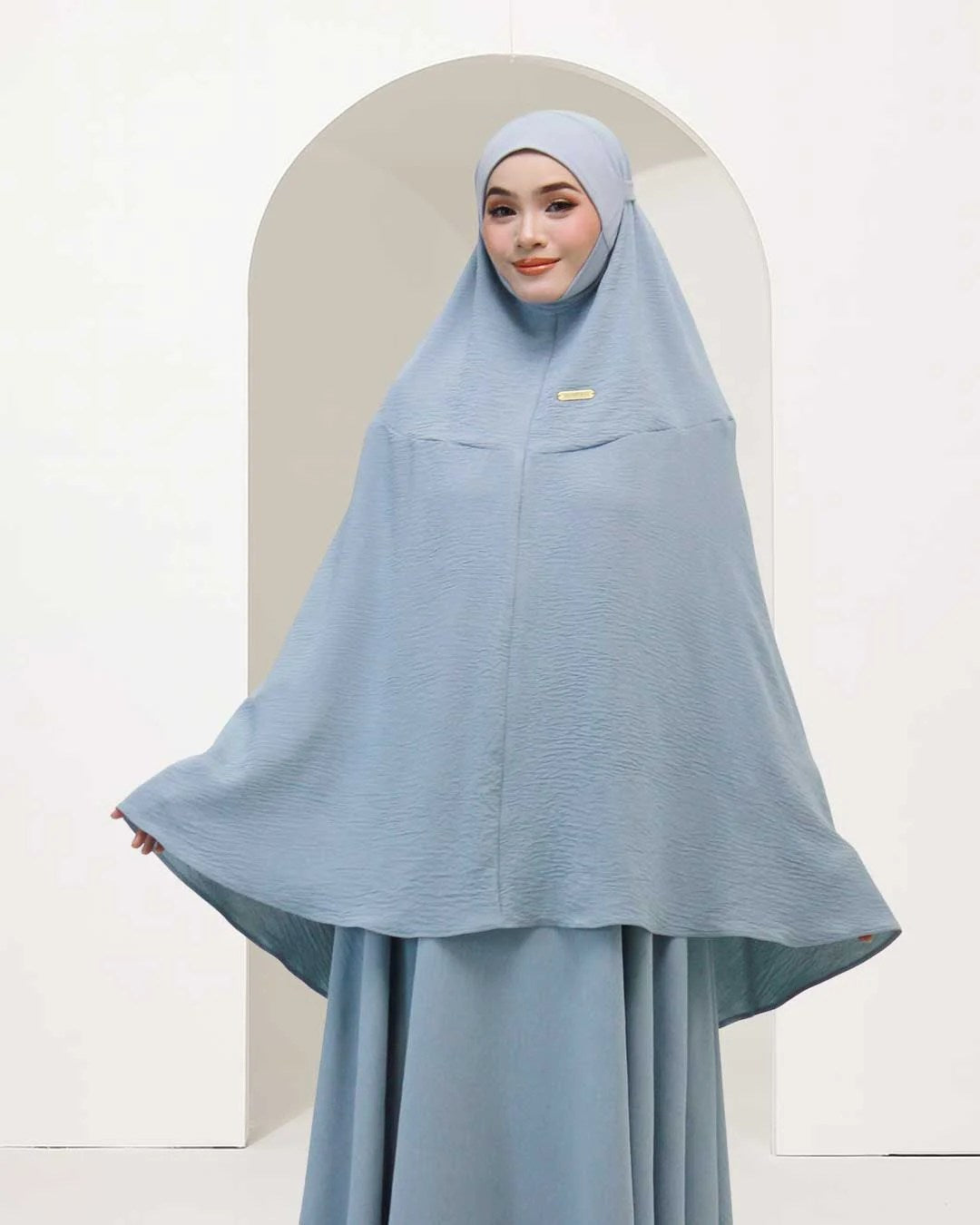 NUR HANNAH IN ALICE BLUE
